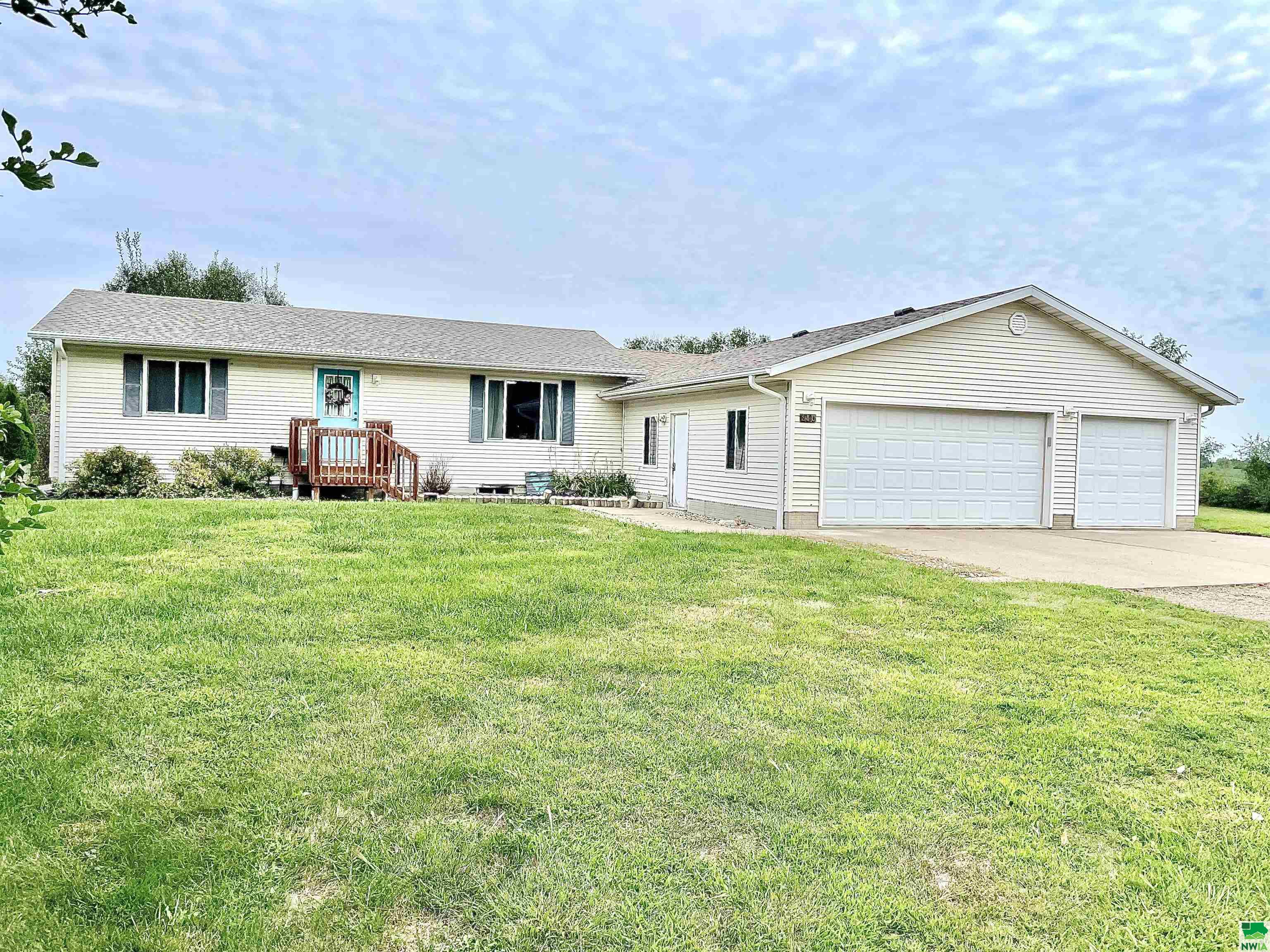 2410 Main E, Vermillion, SD 57069 