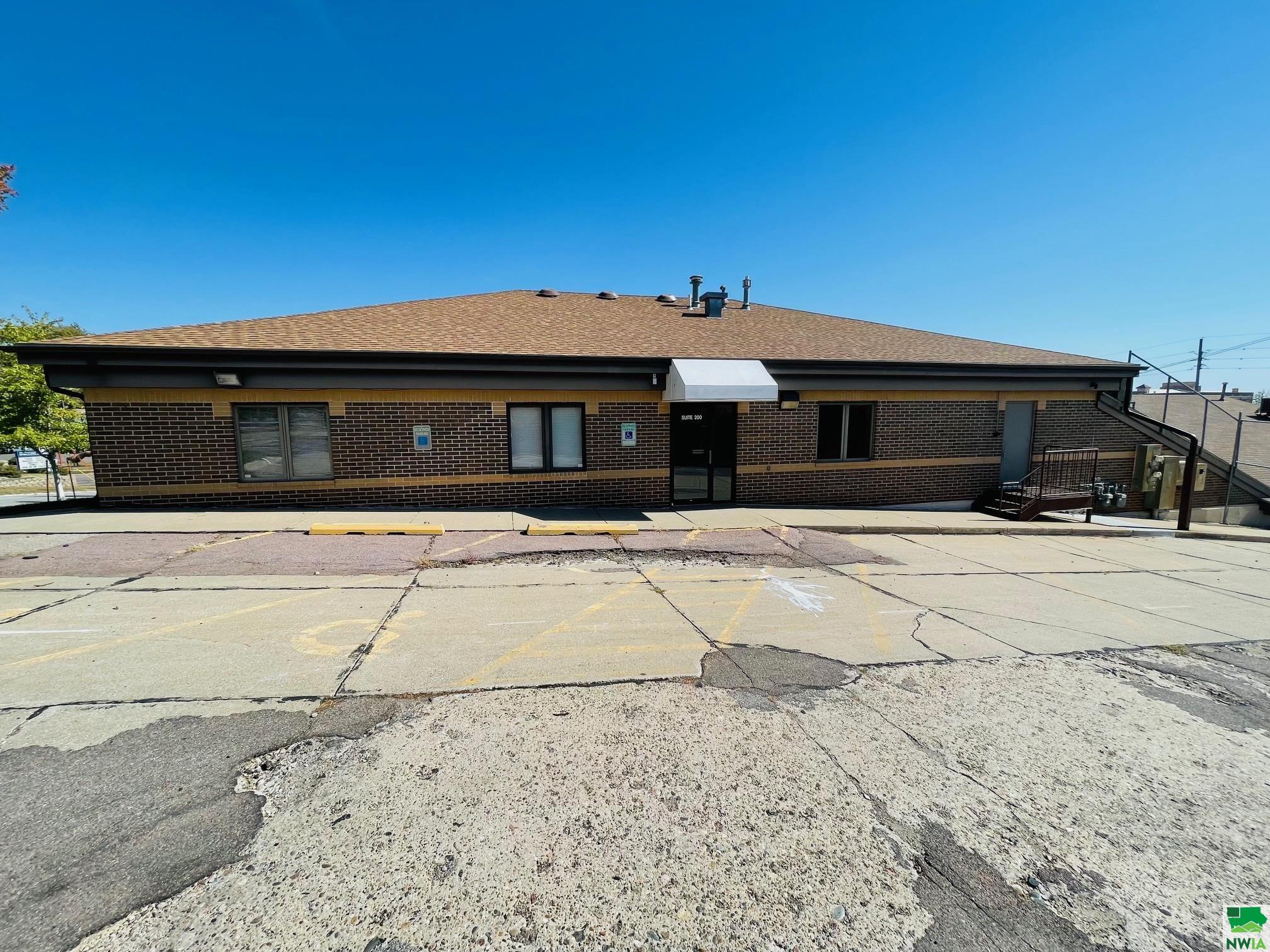 1125 Pierce st #200, Sioux City, IA 51105 