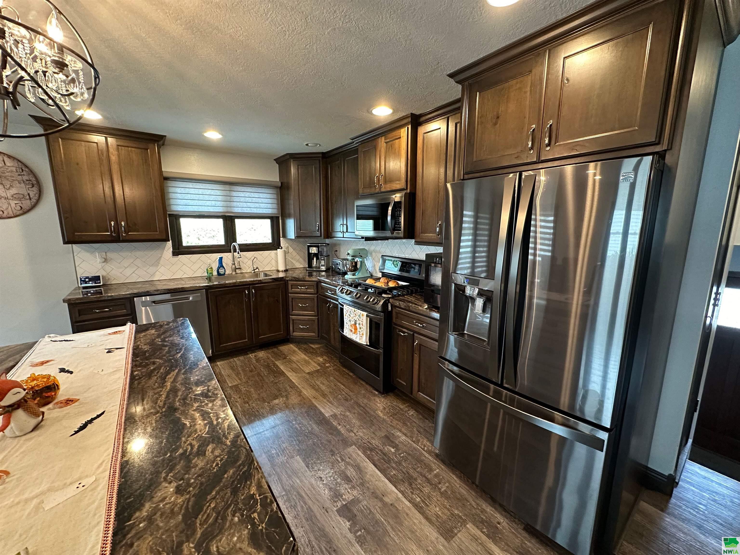 MLS #826561
