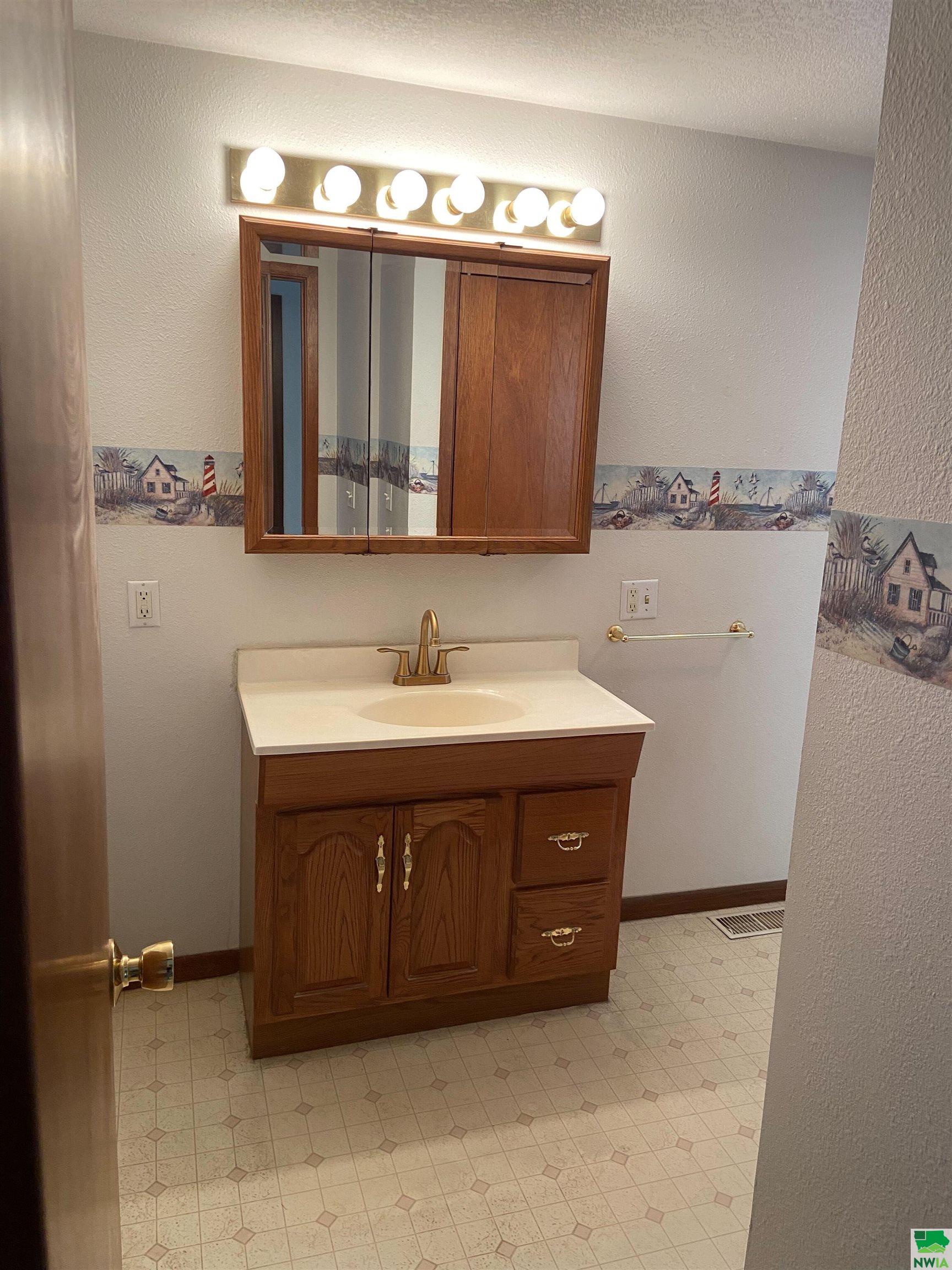 MLS #826618