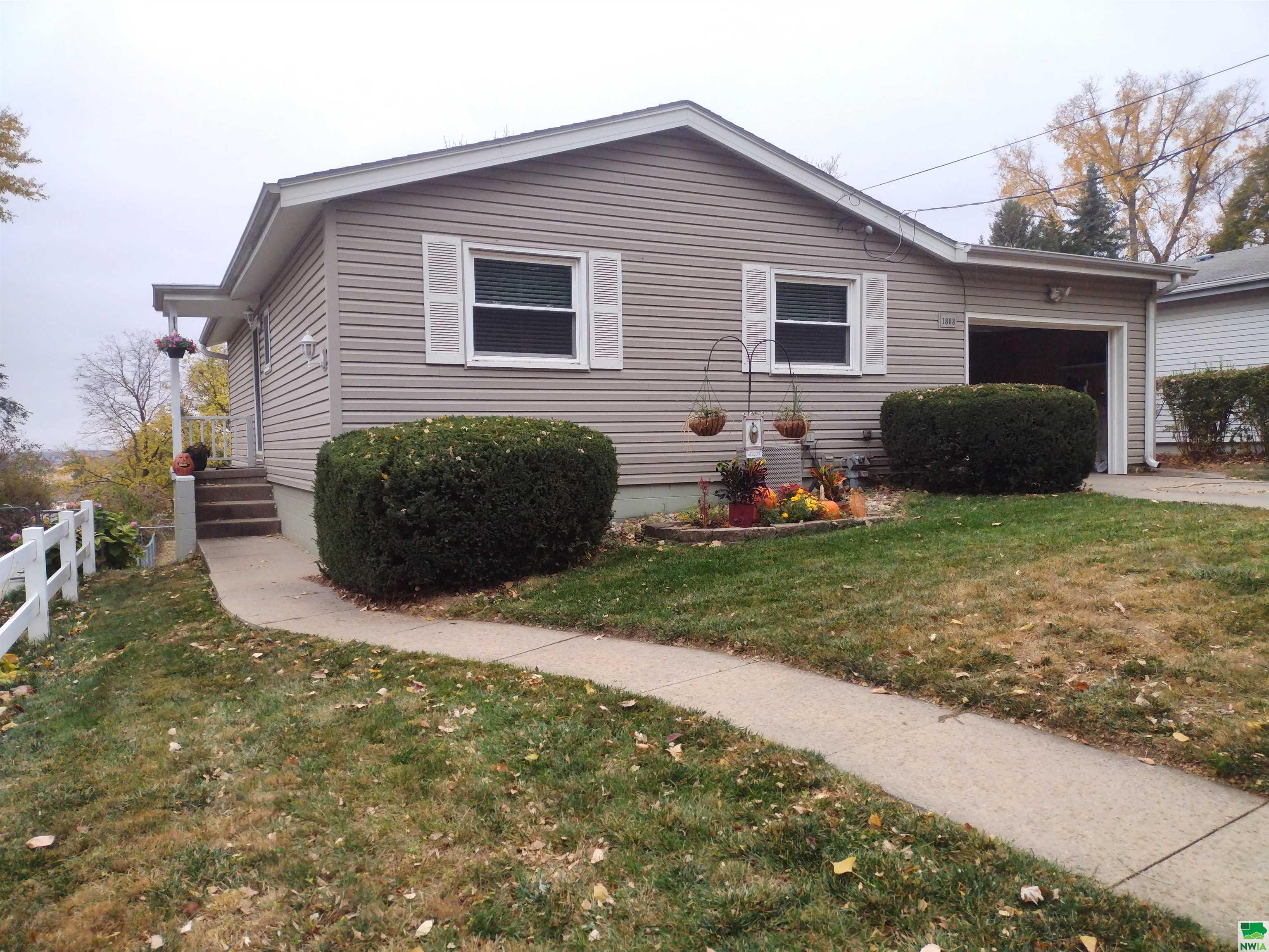 1808 Horne Ave. W, Sioux City, IA 51103 