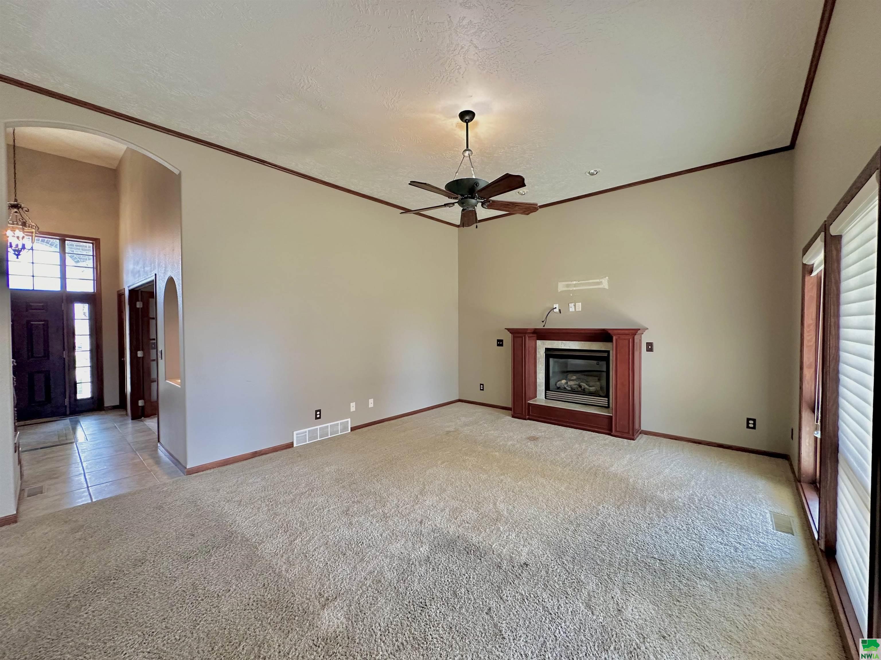 MLS #826744