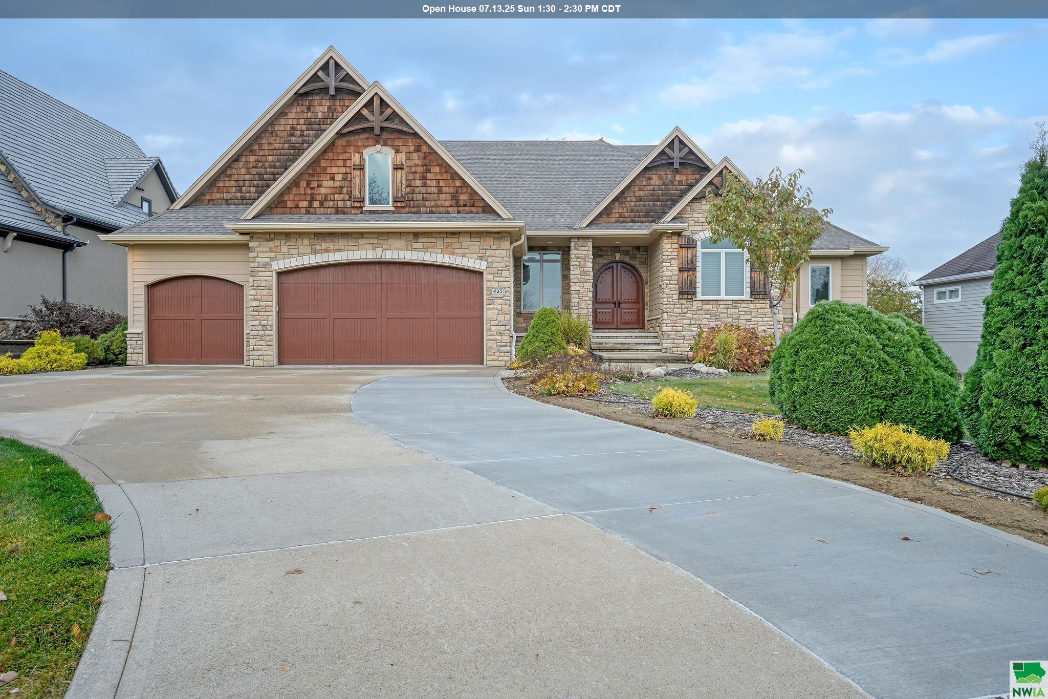 425 Bay Hill Circle, Dakota Dunes, SD 57049 