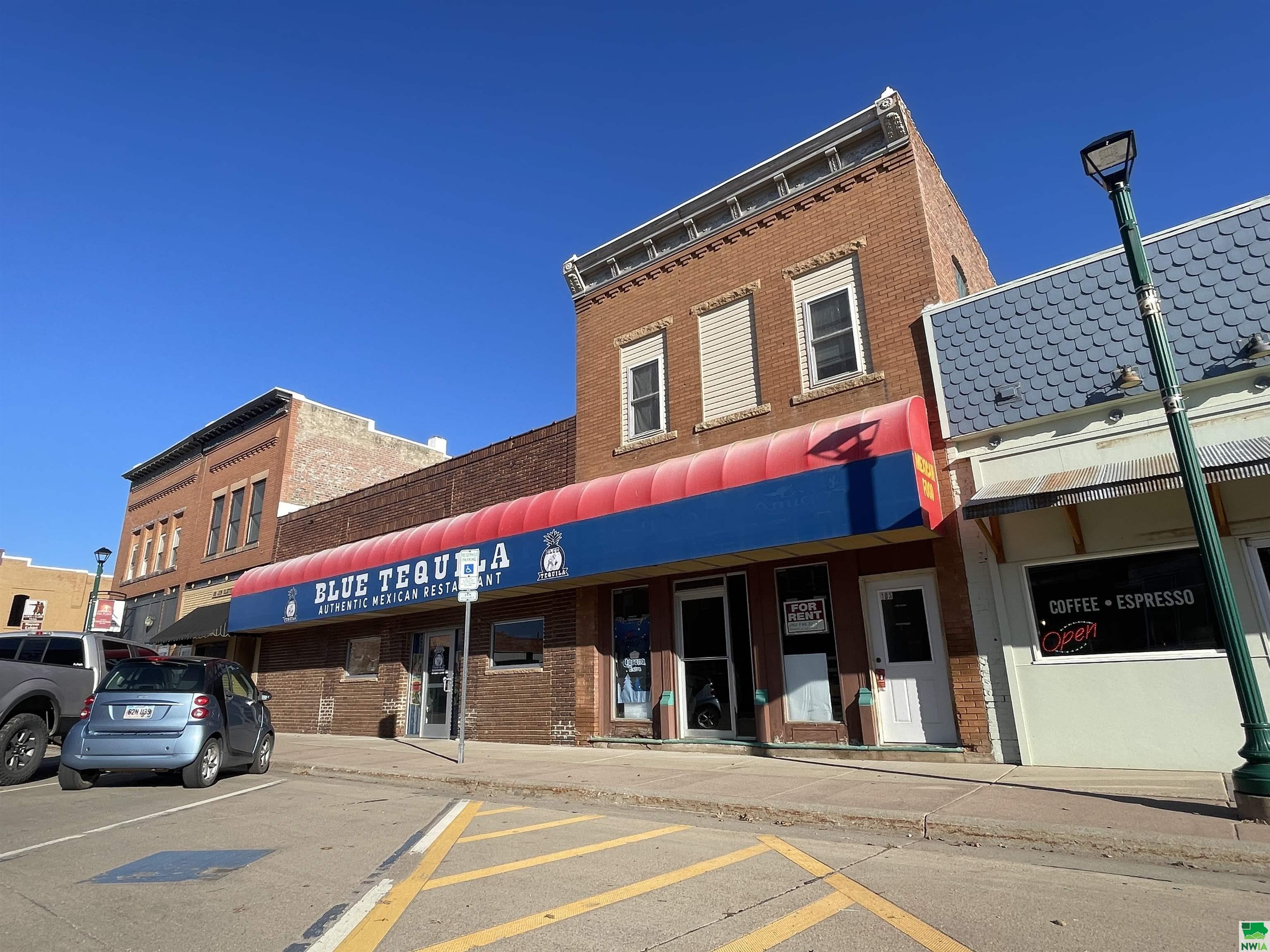 105 Main Street W, Elk Point, SD 57025 
