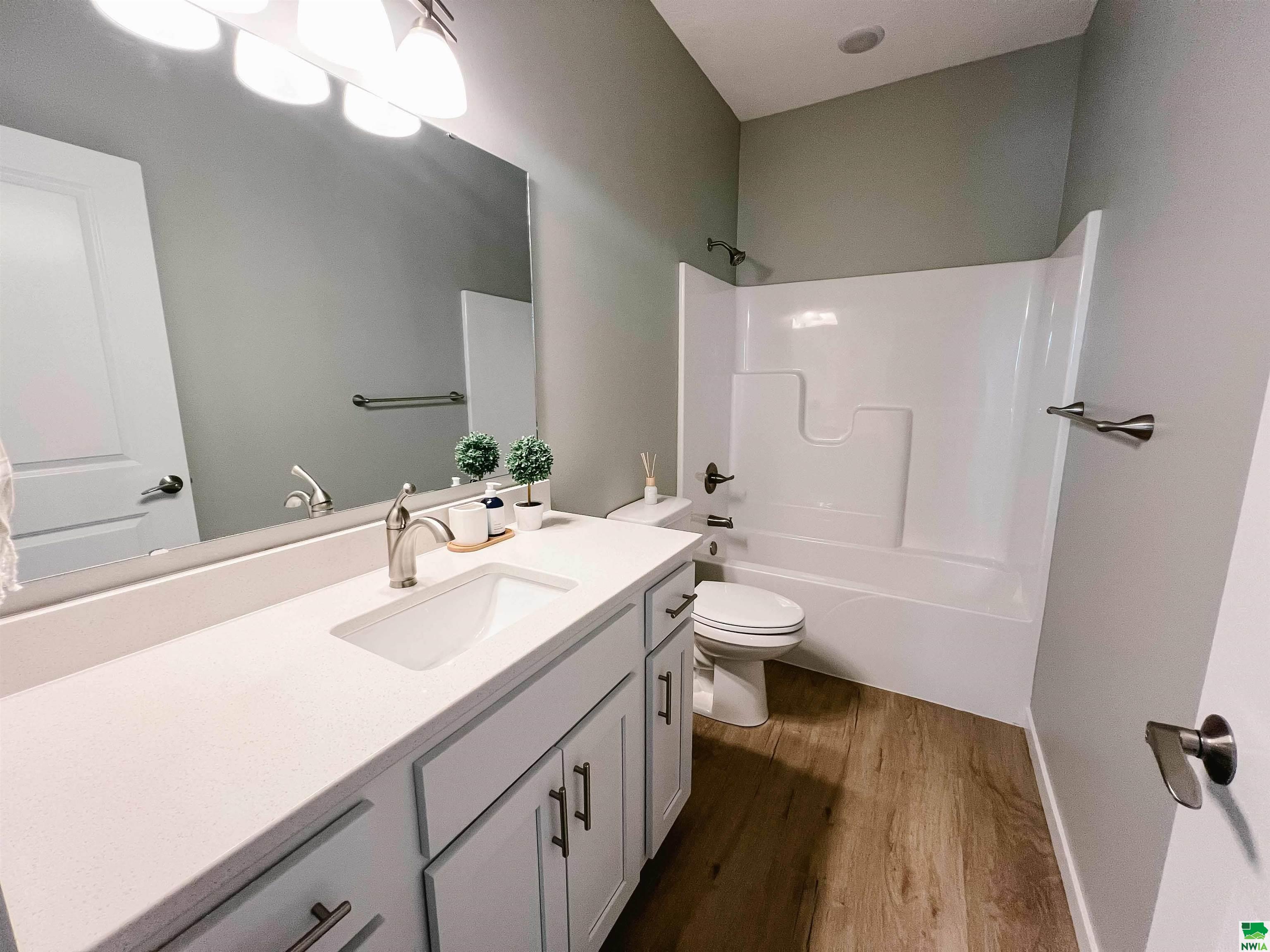 MLS #826856