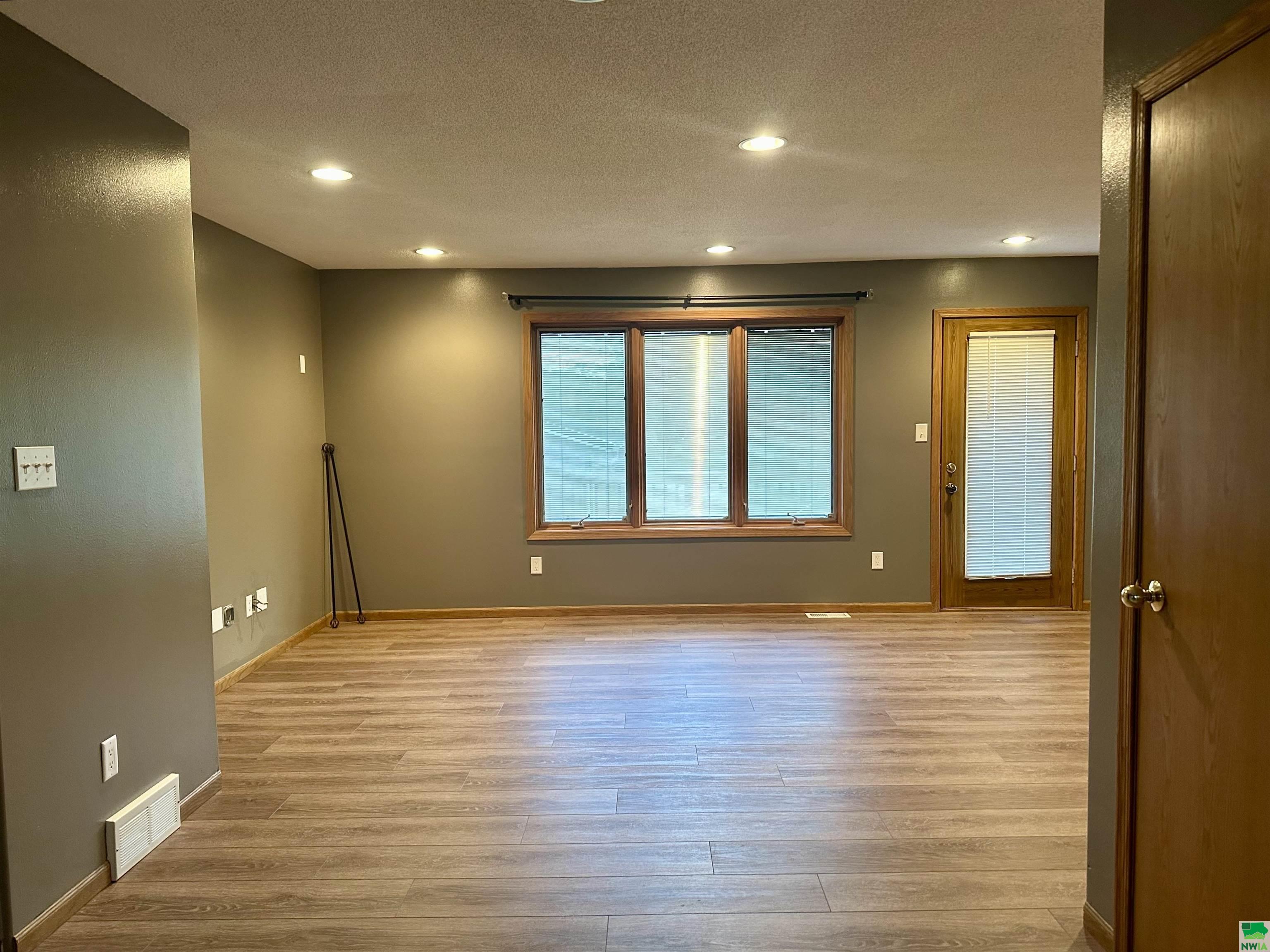 MLS #826912