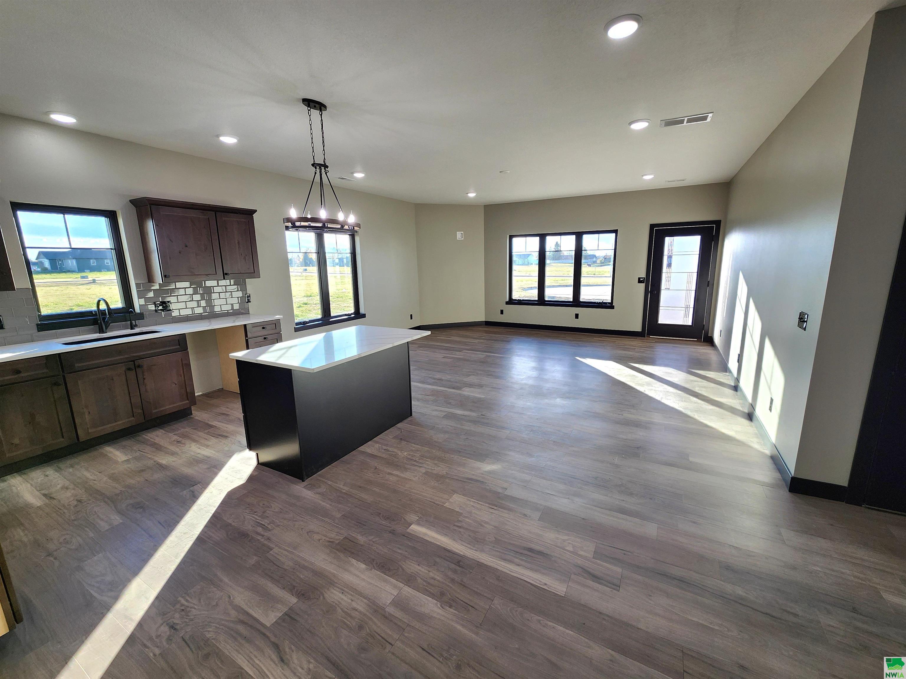 MLS #826918