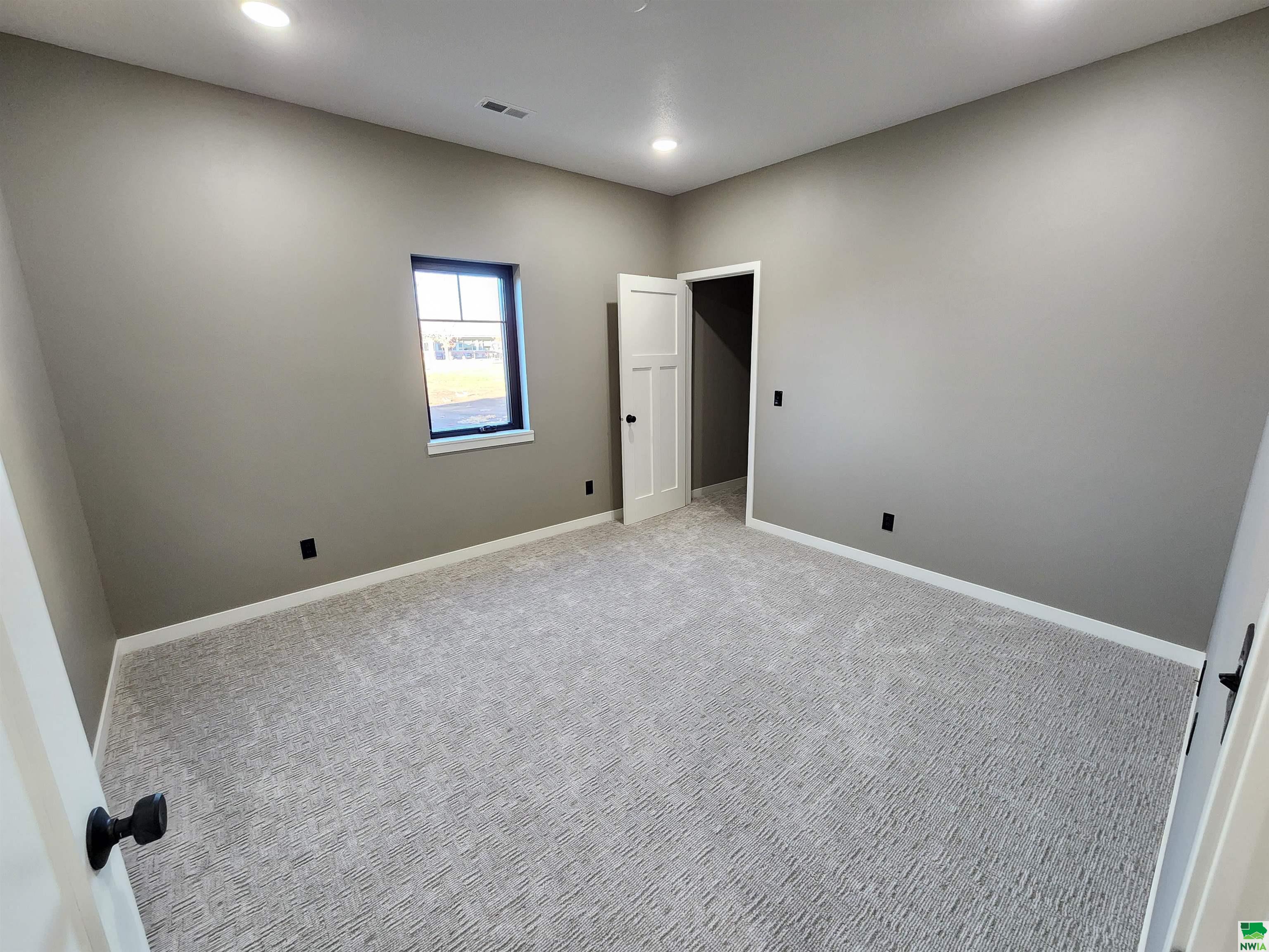 MLS #826919