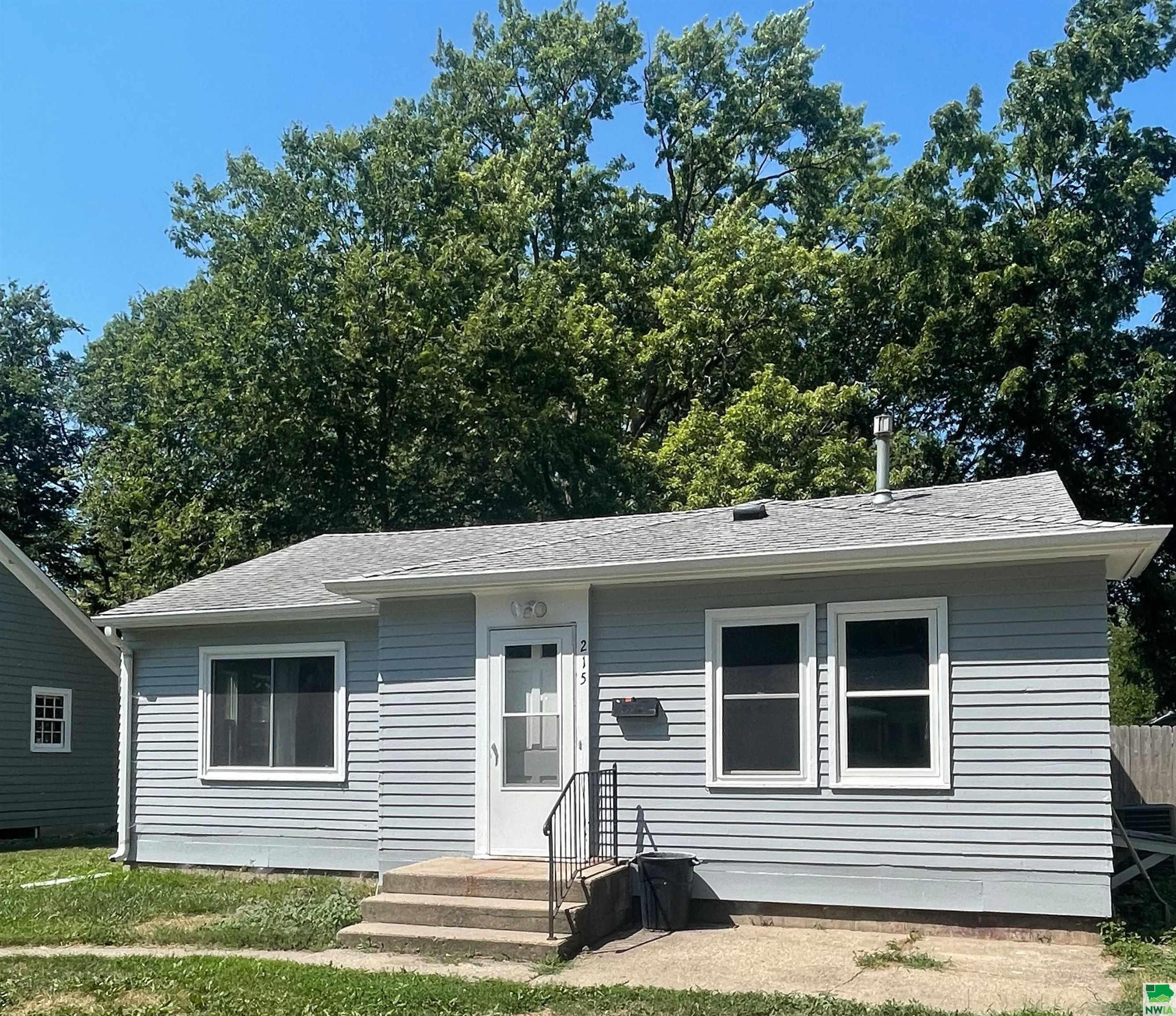 215 Pine S, Vermillion, SD 57069 