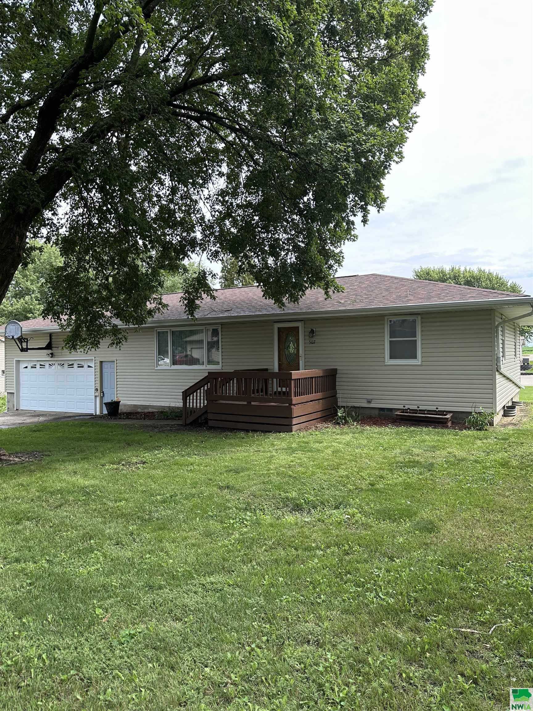 507 Perth Street S, Schaller, IA 51053 