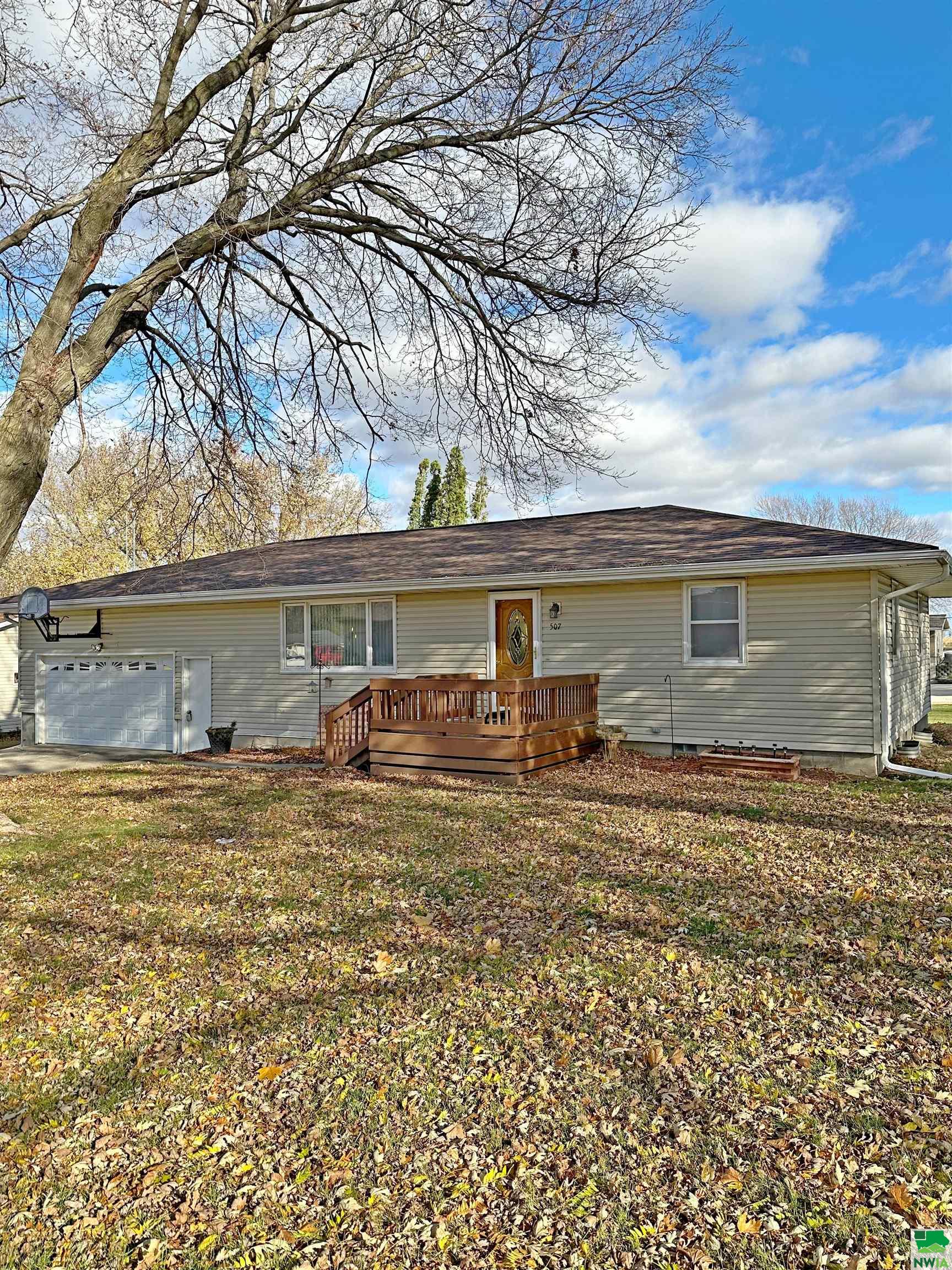 507 Perth Street S, Schaller, IA 51053 