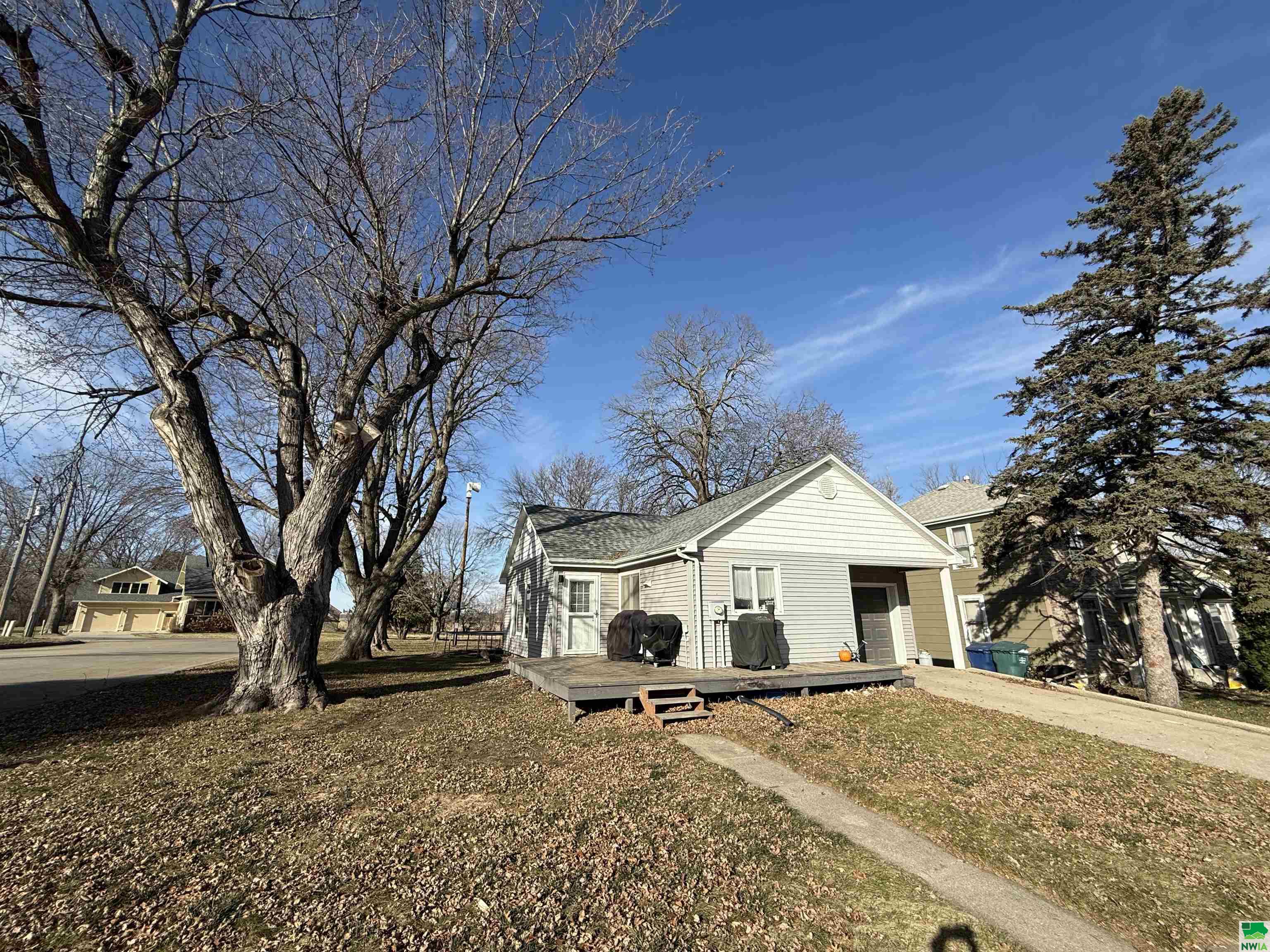 802 7th Ave						  						 , Alton						 , IA						  51003						  