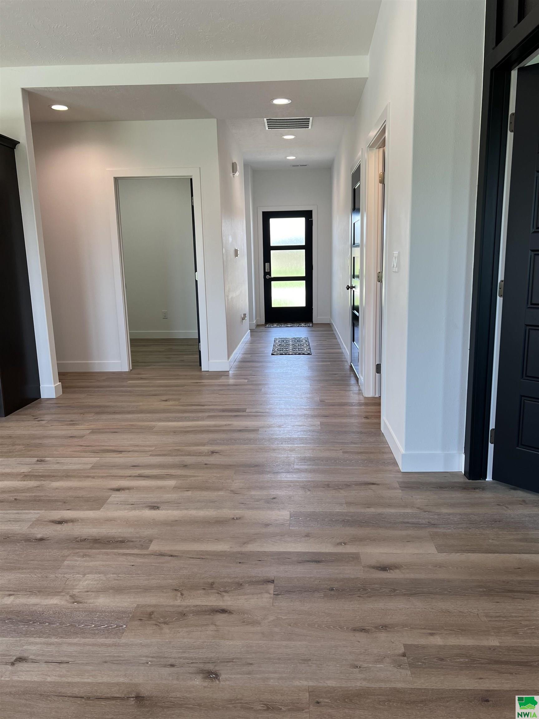 MLS #827054