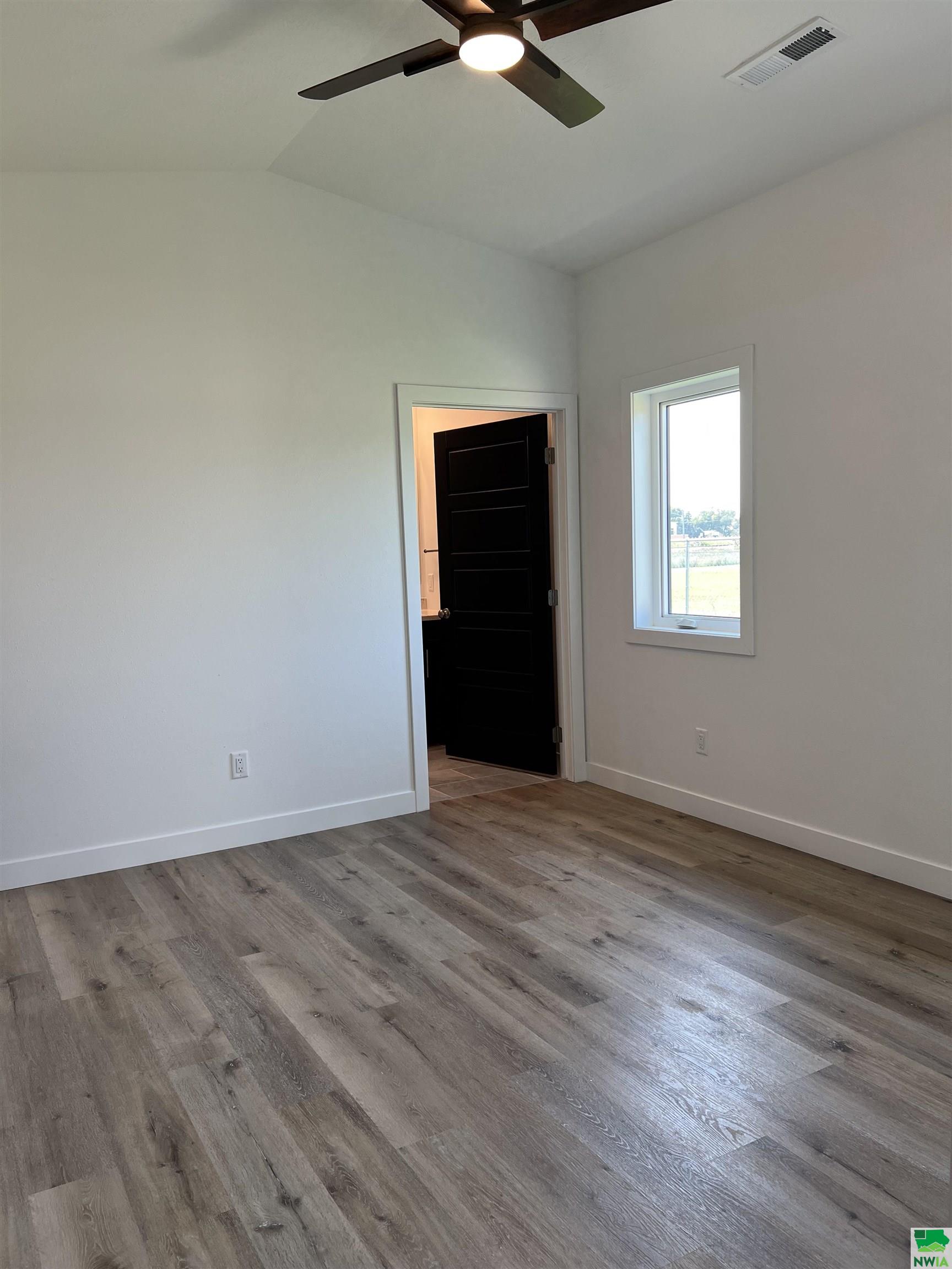 MLS #827054