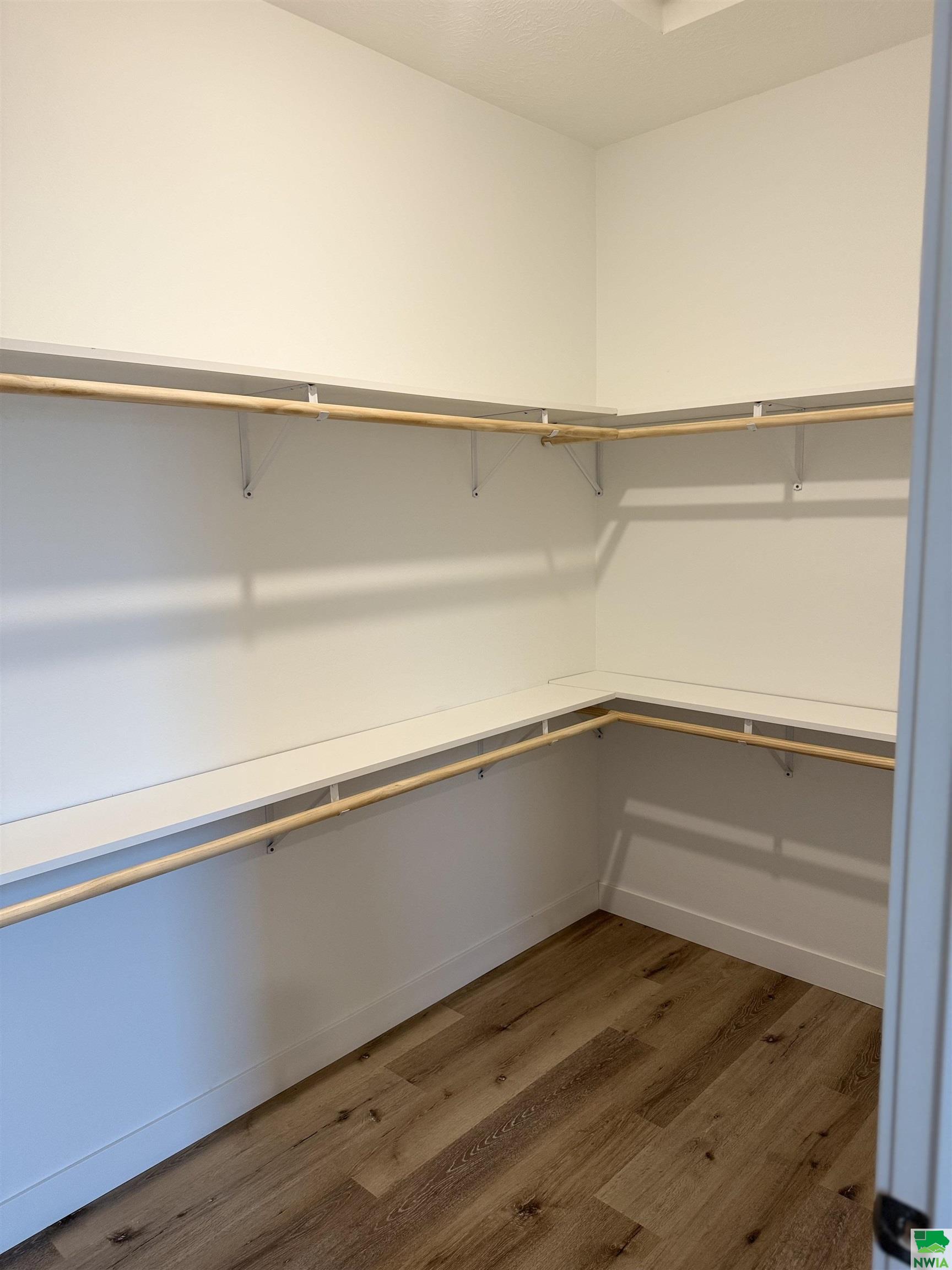 MLS #827054