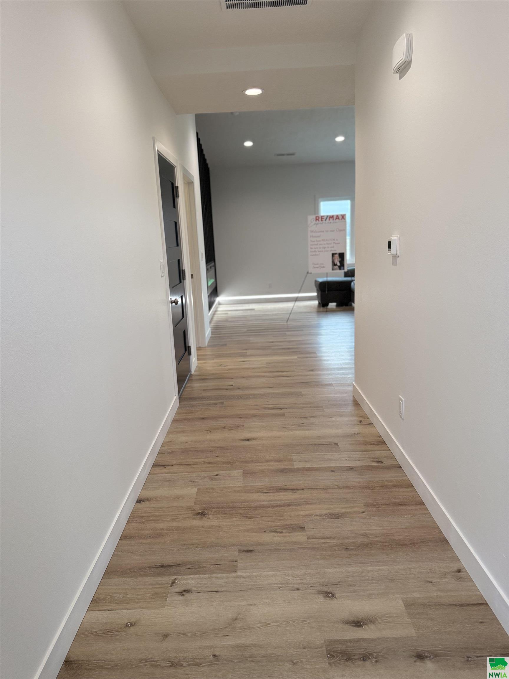 MLS #827054