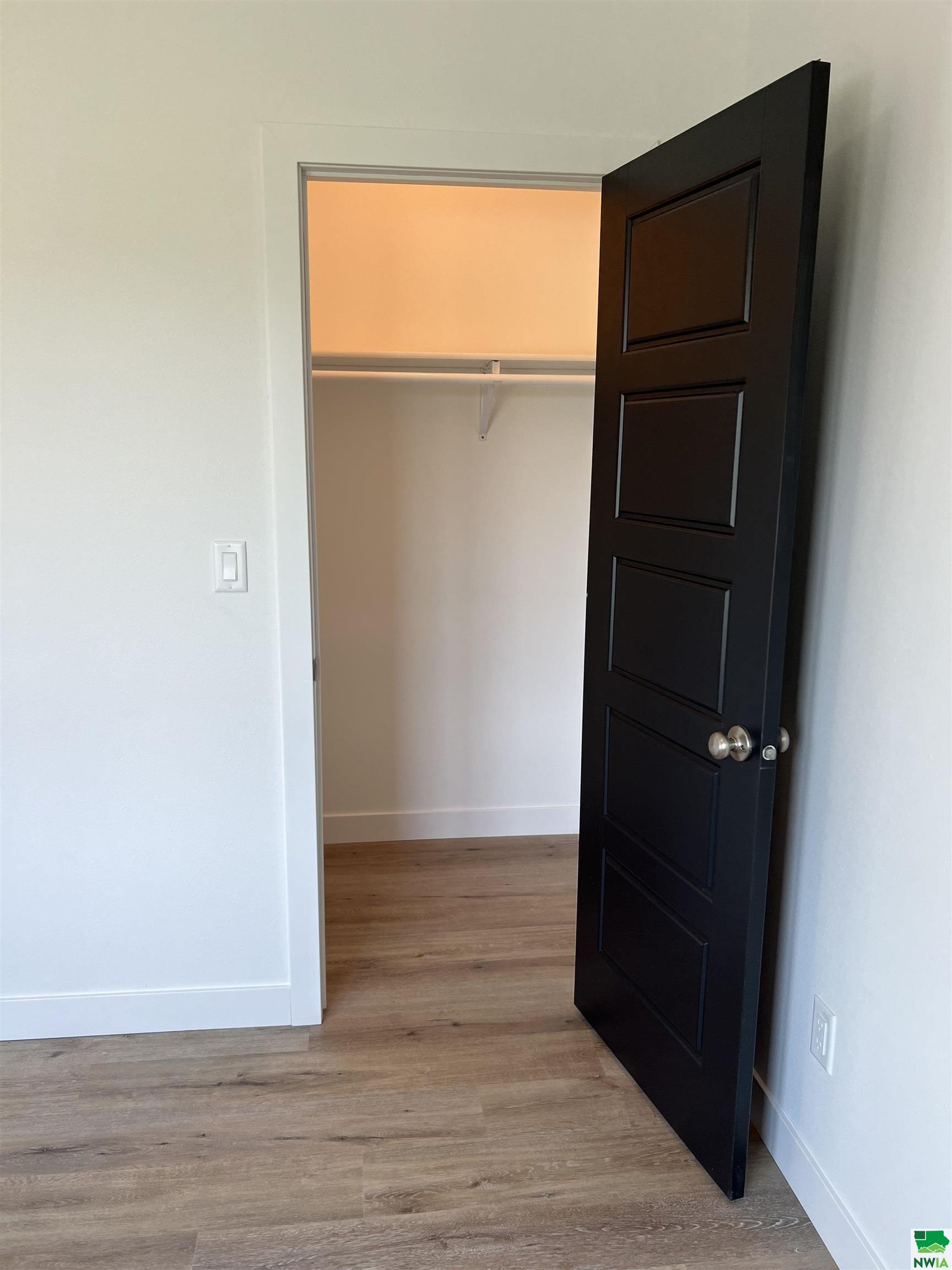 MLS #827054