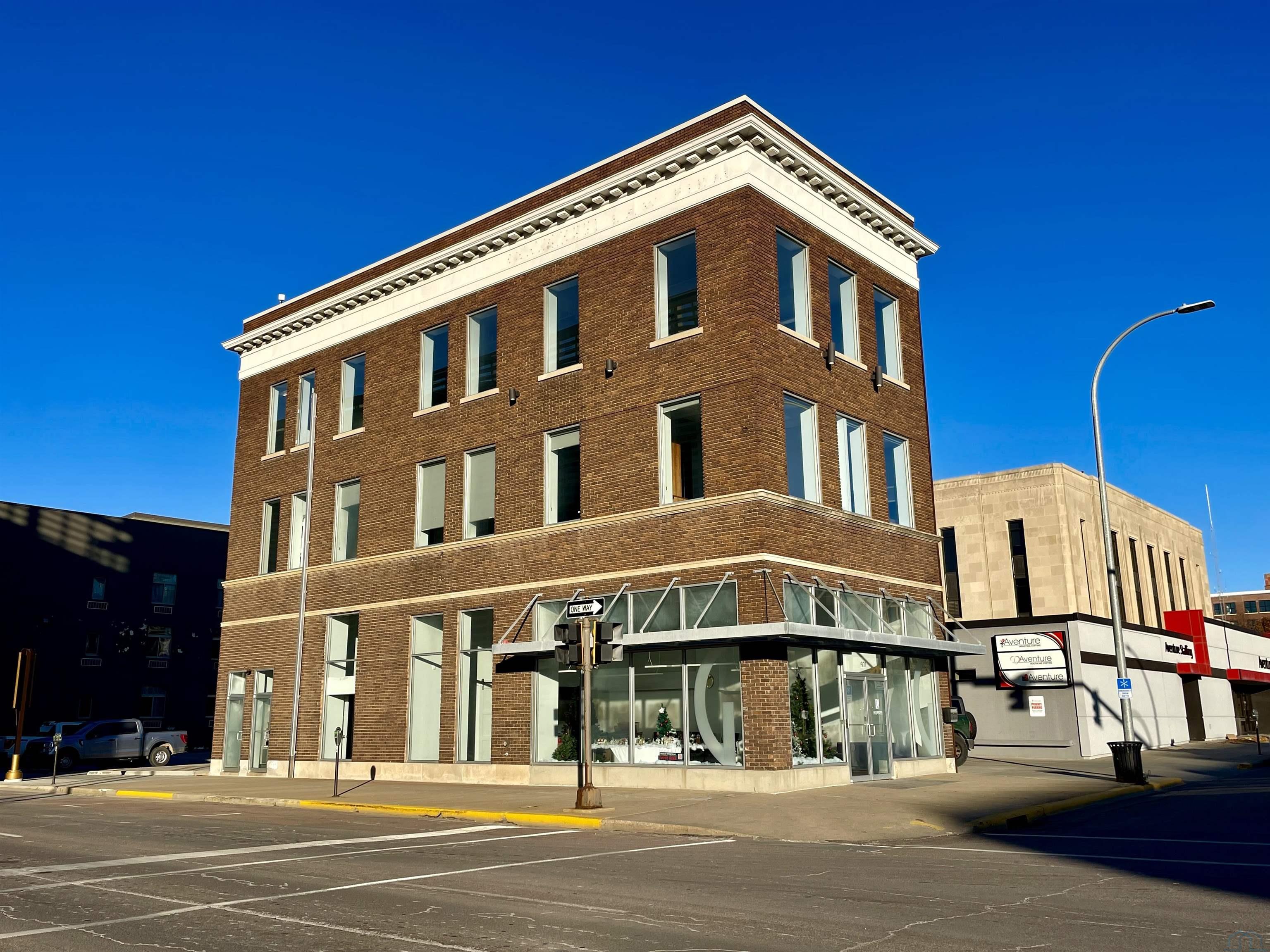 501 Douglas Street, Sioux City, IA 51101 
