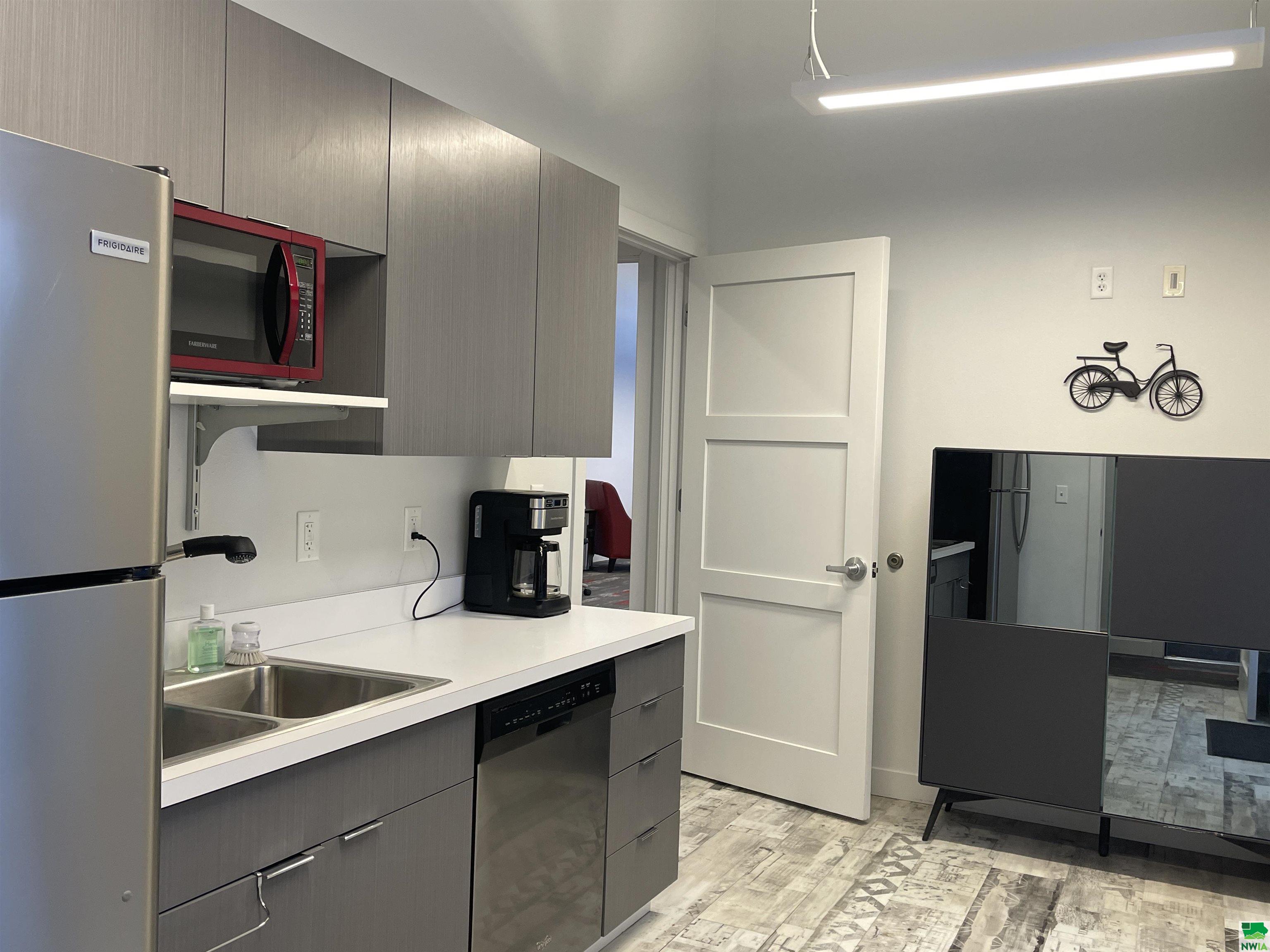 MLS #827060