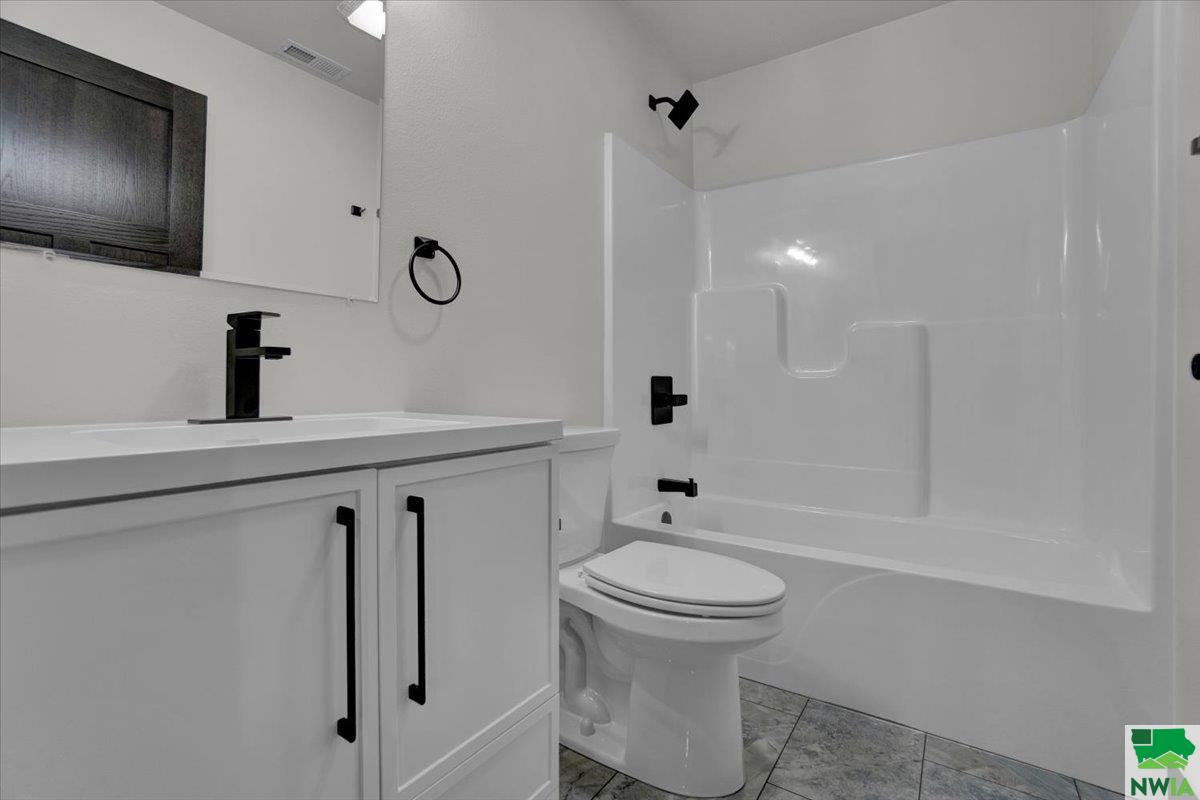 MLS #827061