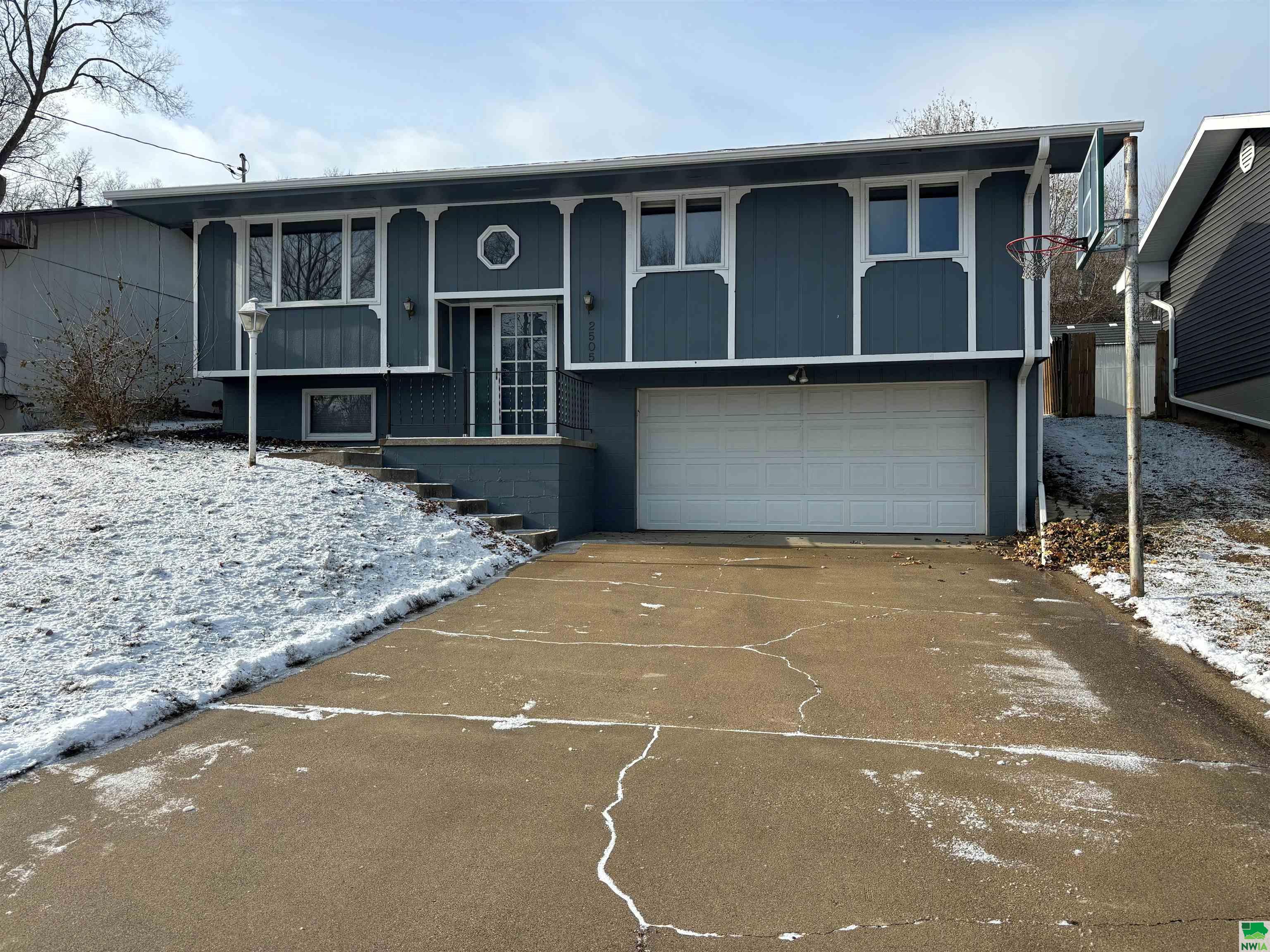2505 Patterson S, Sioux City, IA 51106 