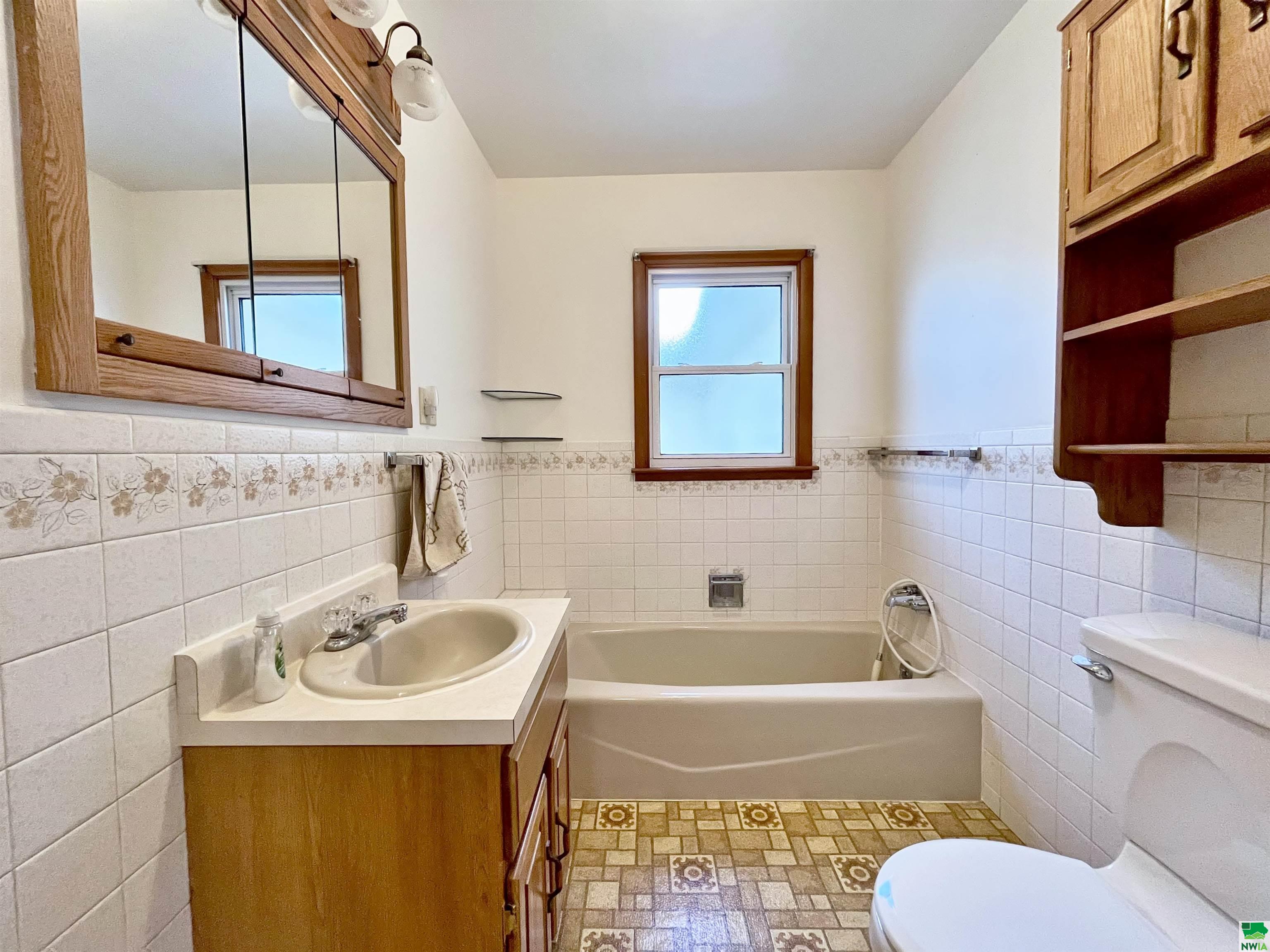 MLS #827080