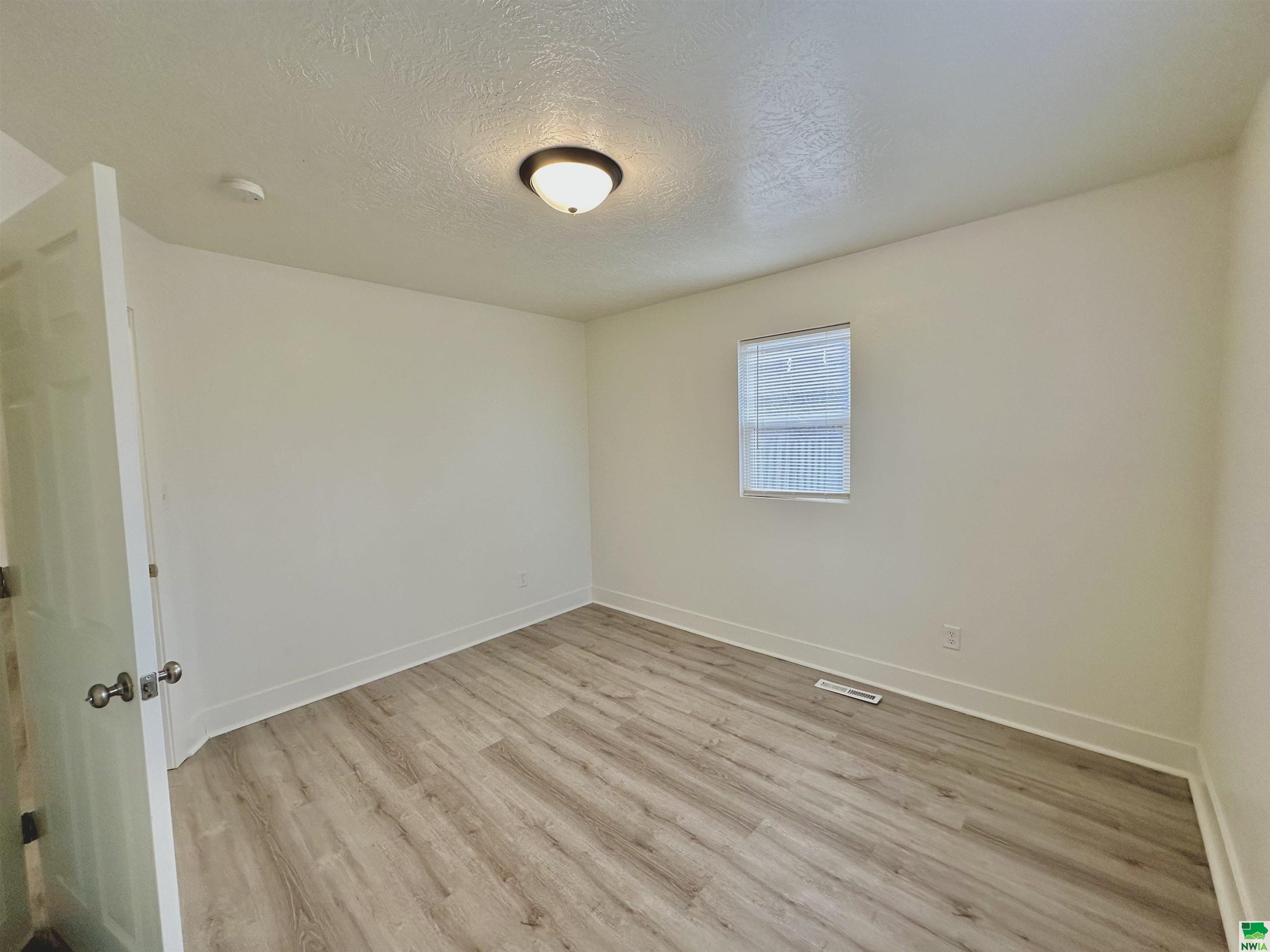MLS #827084