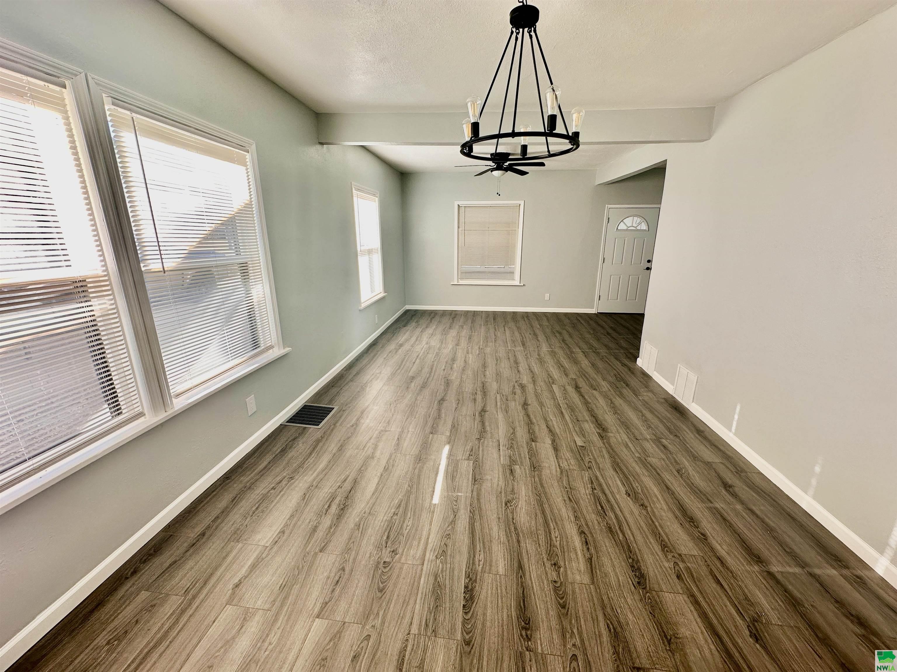 MLS #827085