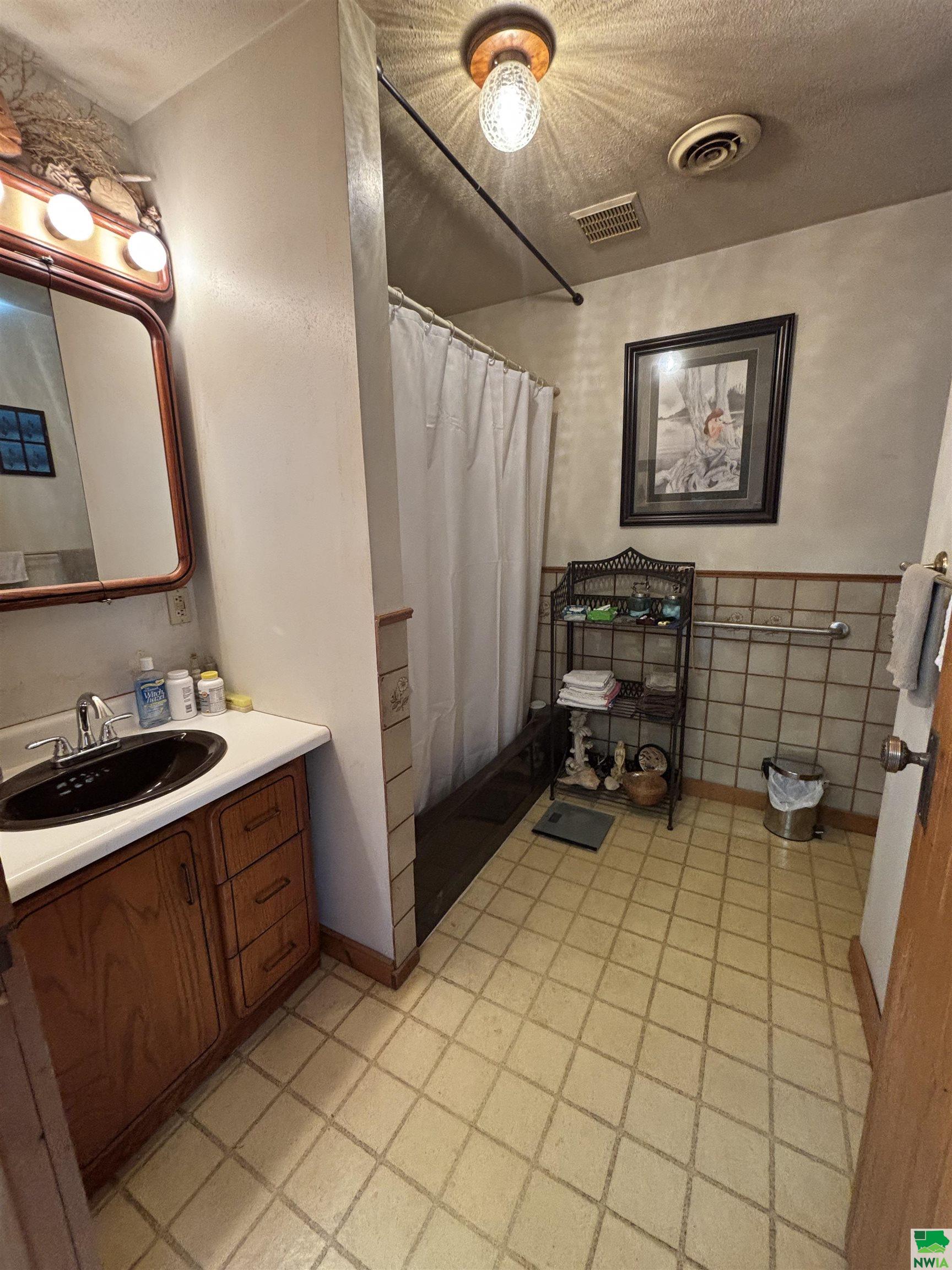 MLS #827087