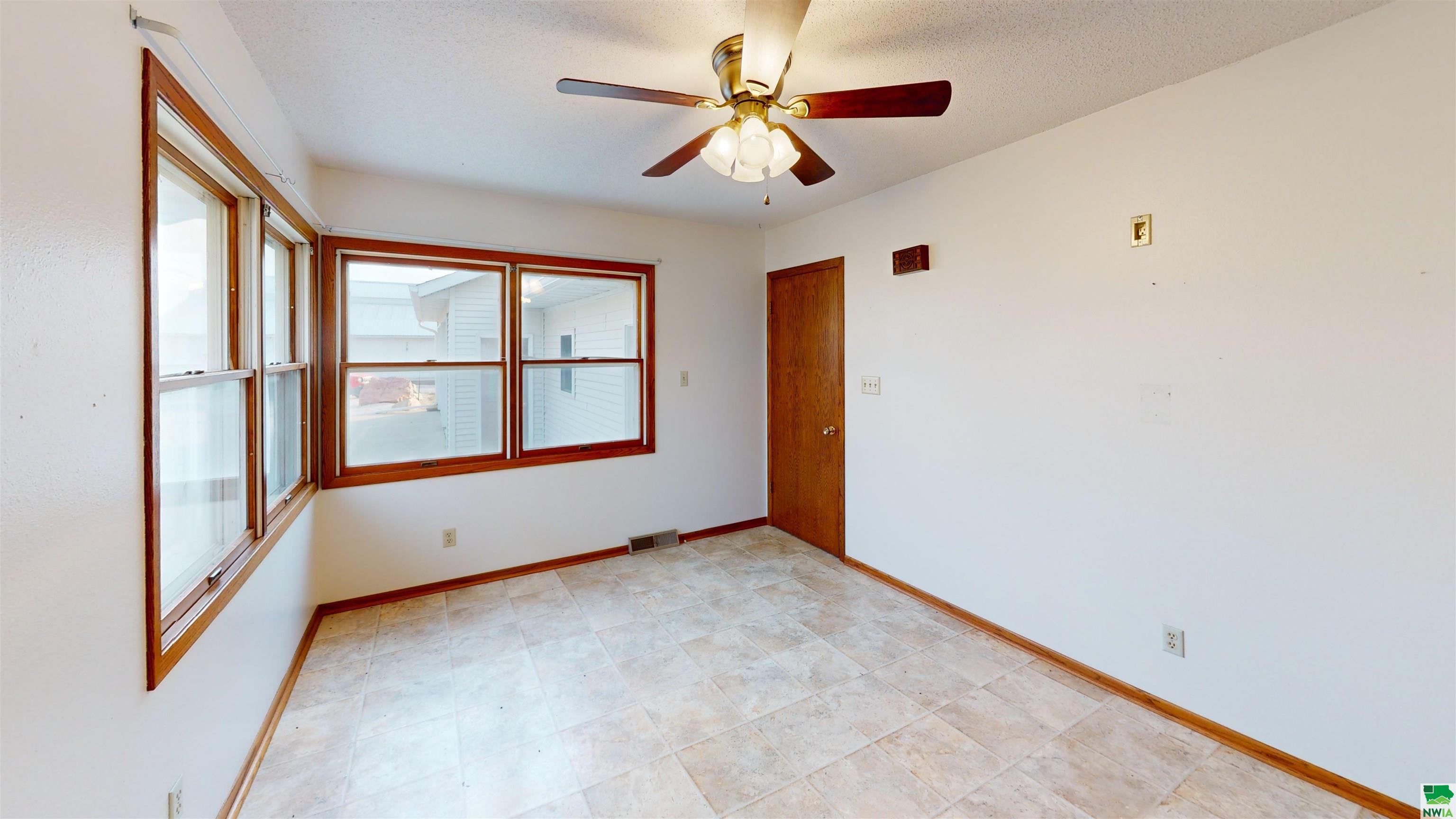MLS #827109