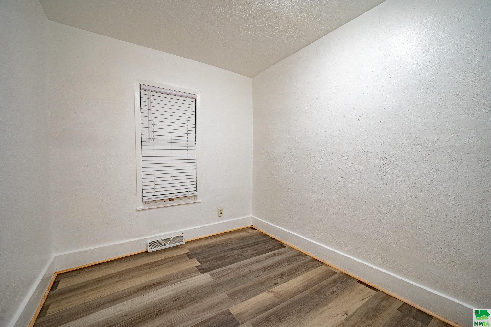 MLS #827122