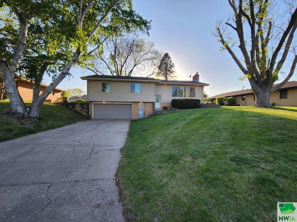 512 Normal College Avenue, Sheldon, IA 51201 