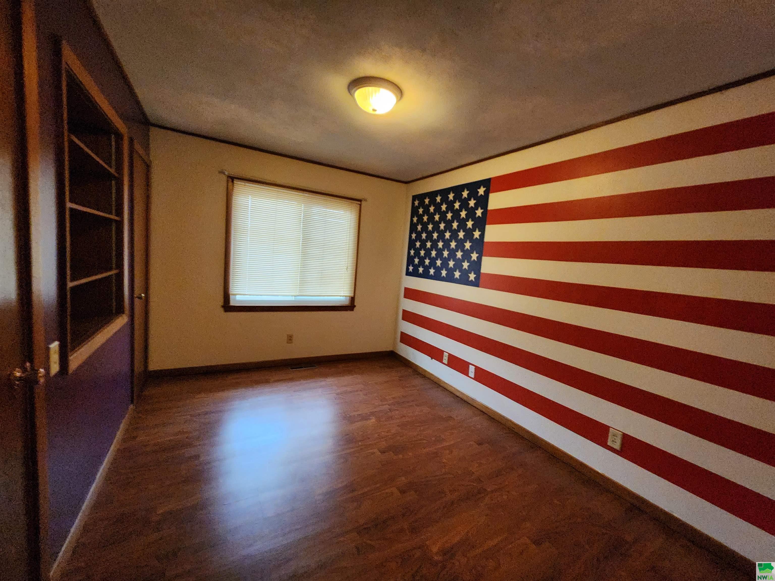 MLS #827132