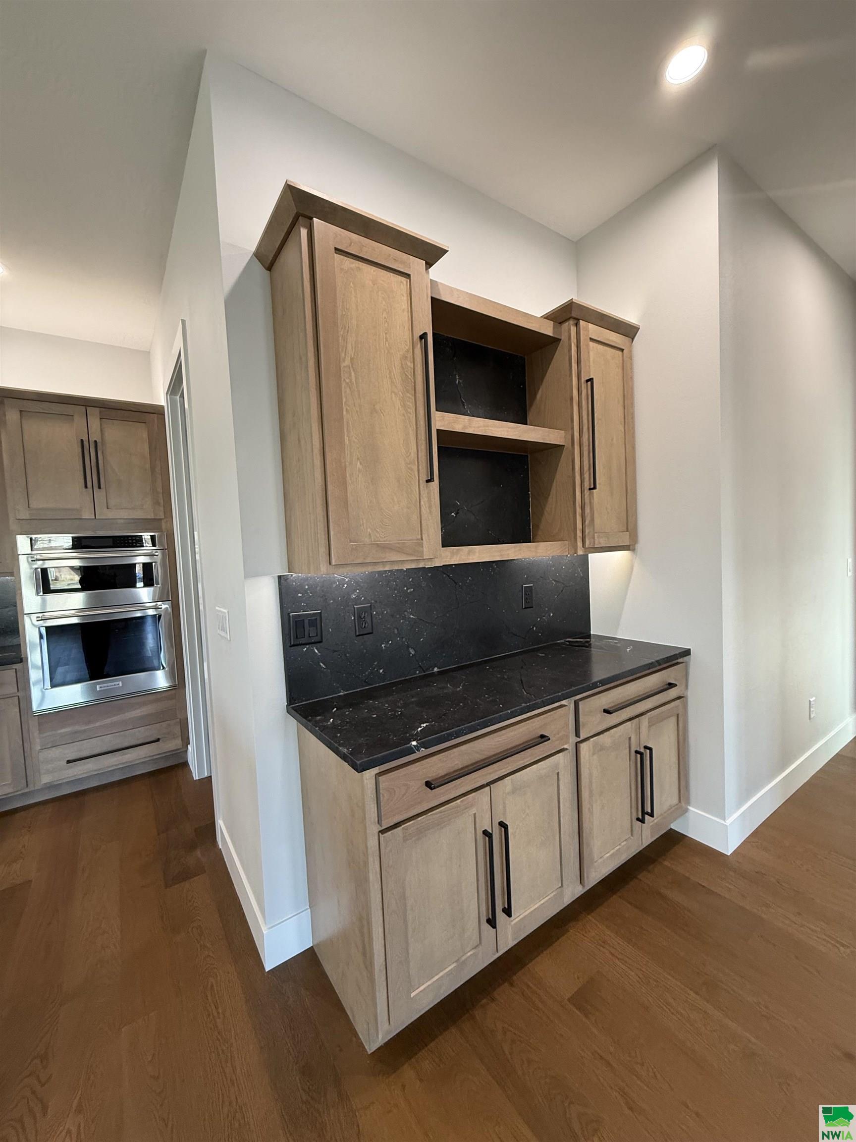 MLS #827156