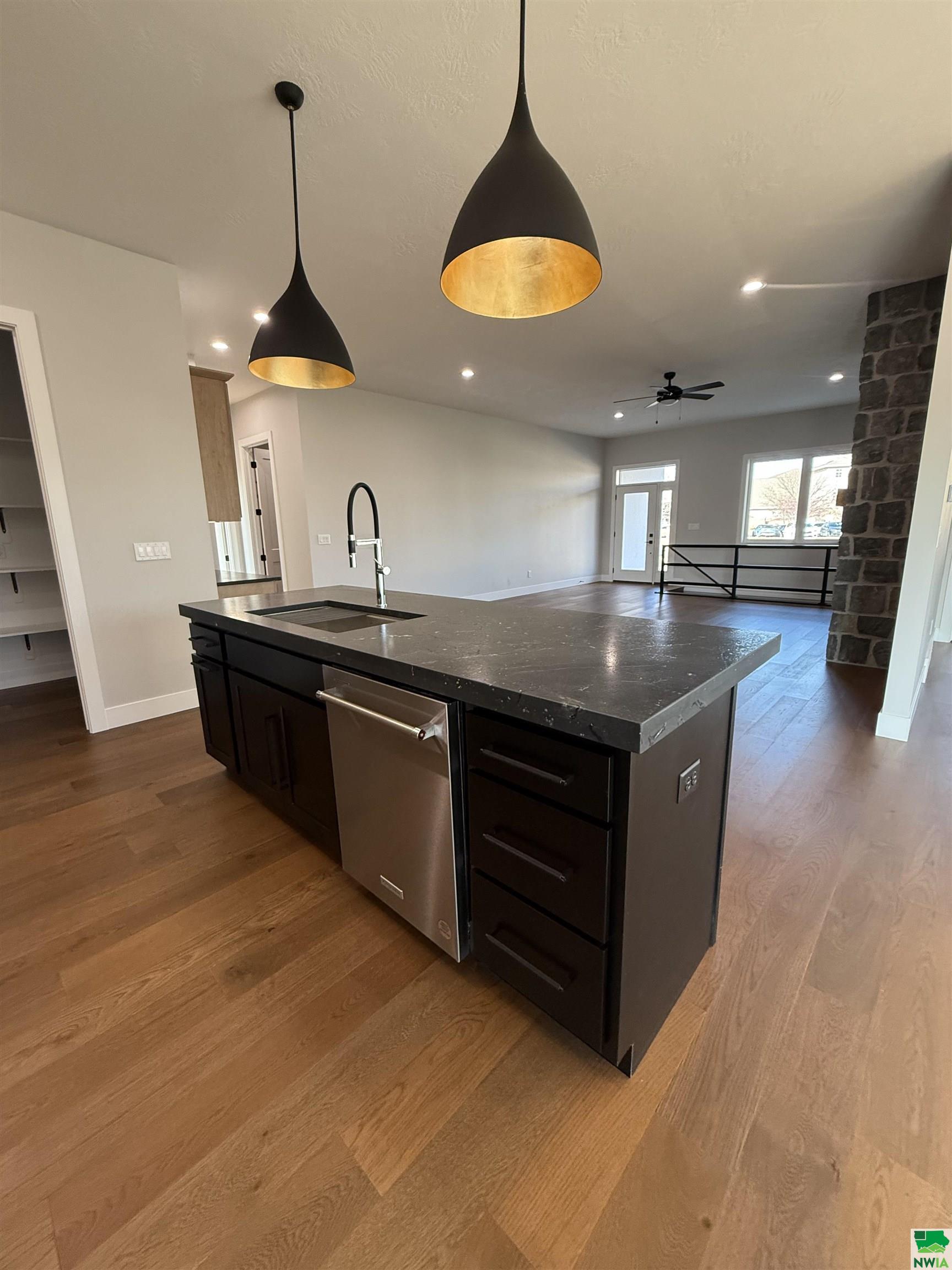 MLS #827156