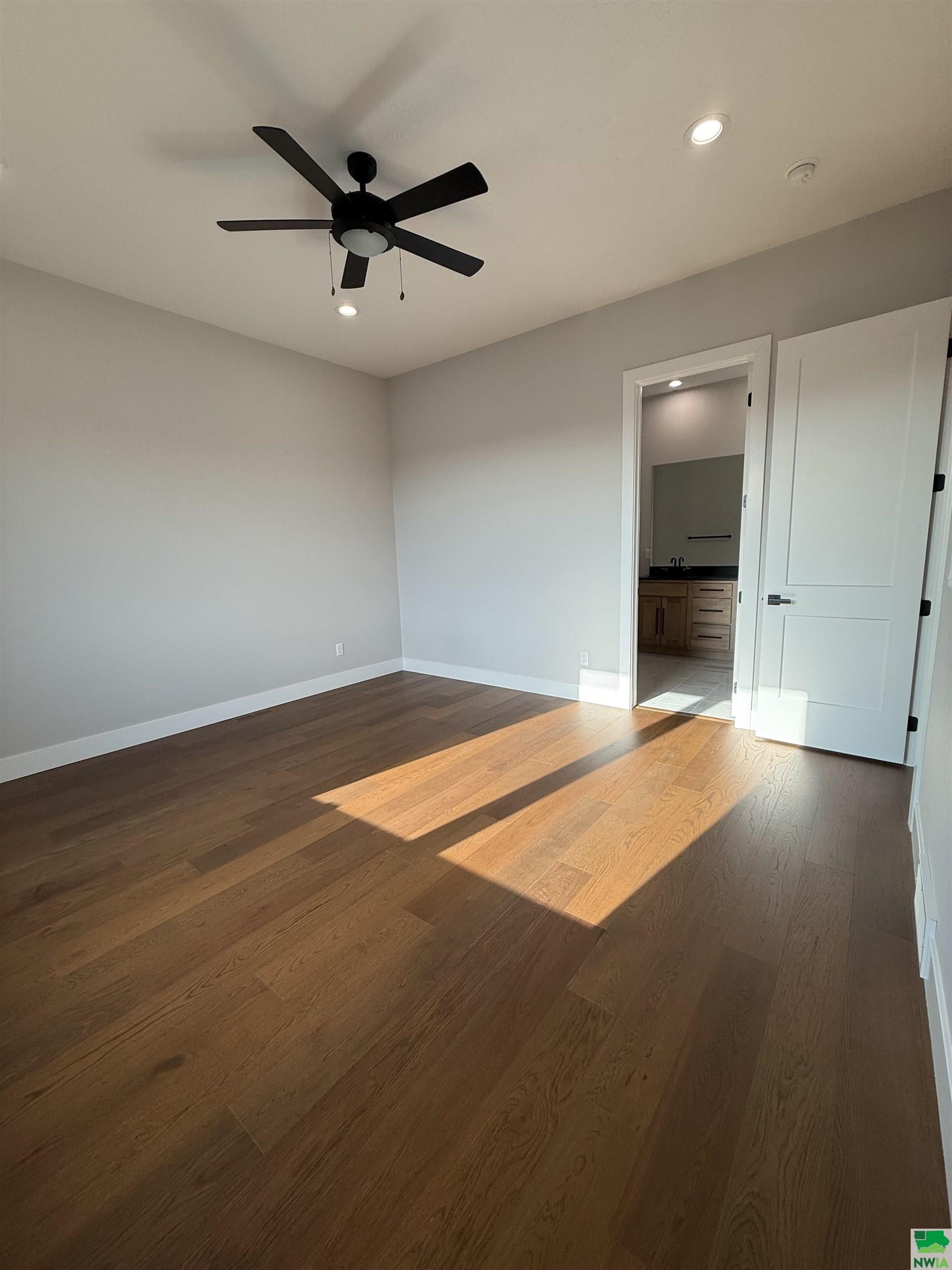 MLS #827156