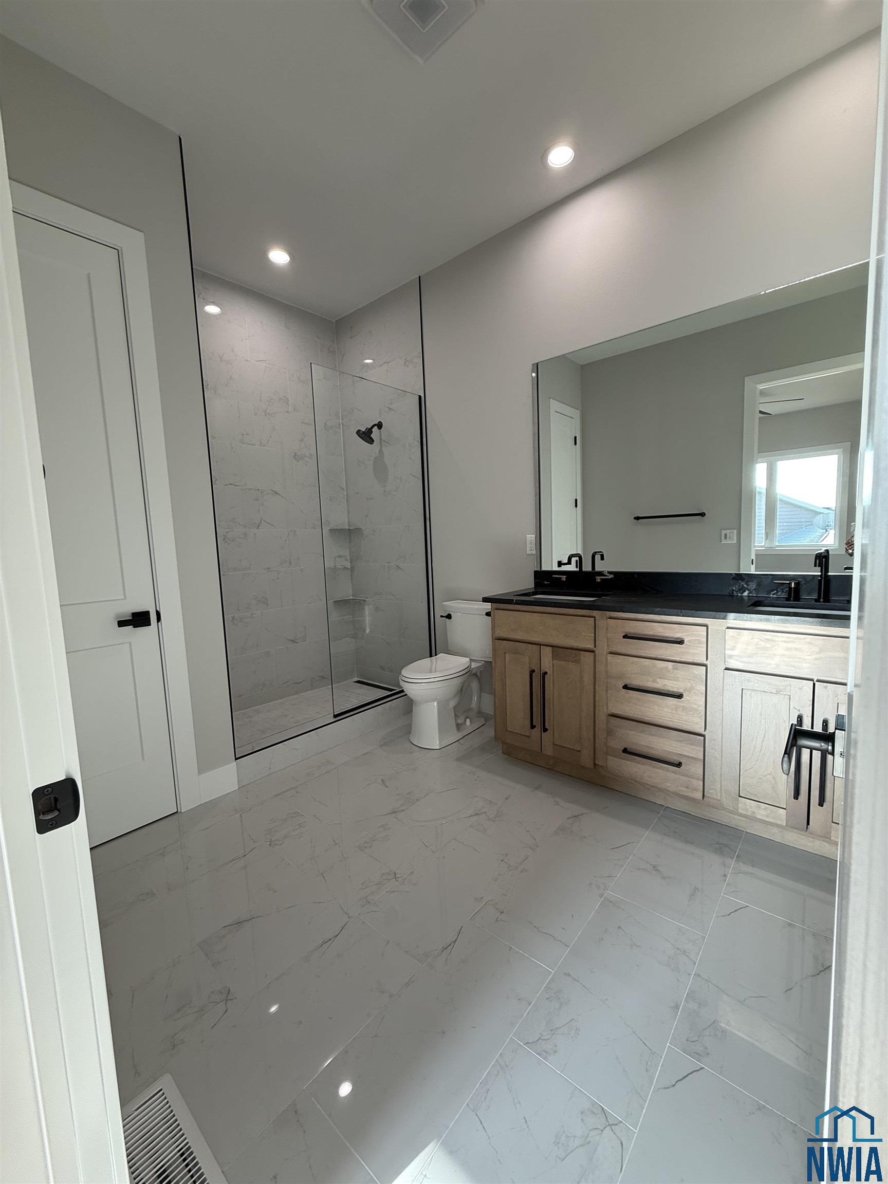 MLS #827156