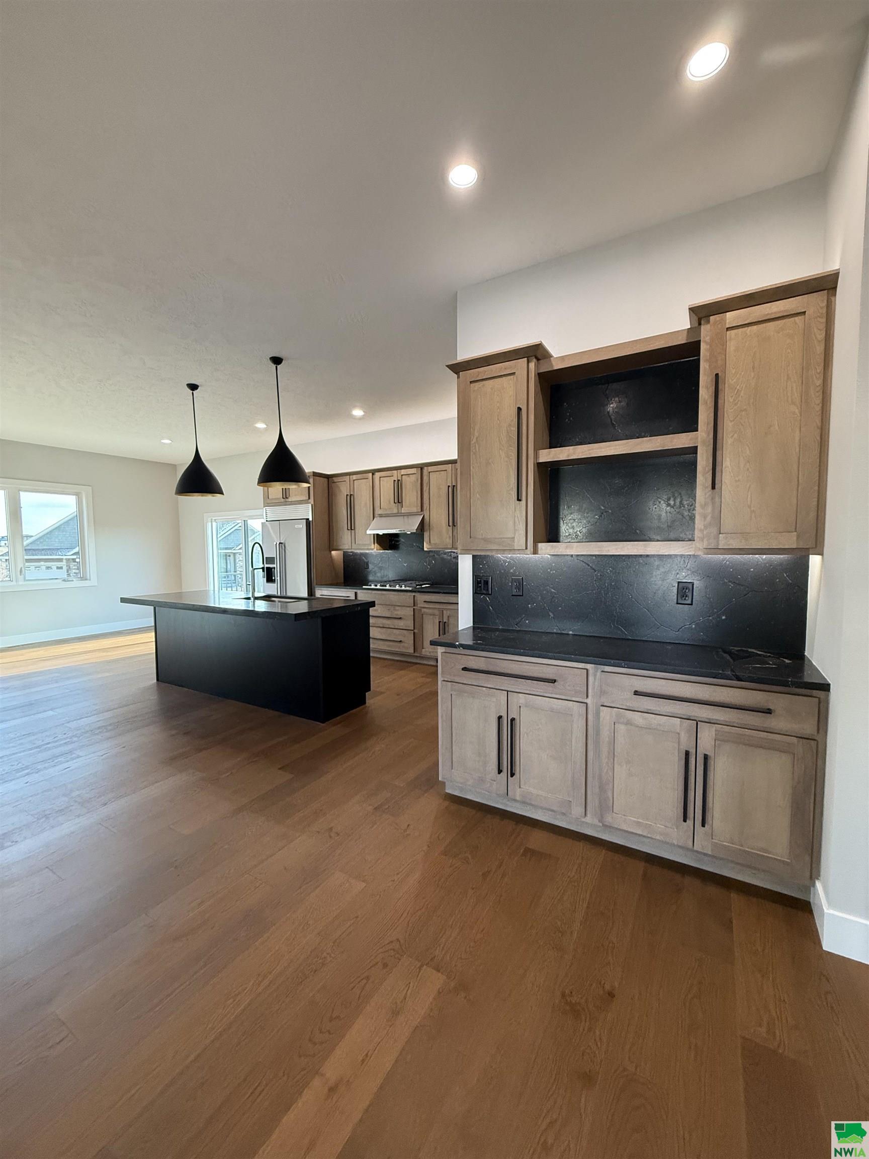 MLS #827156