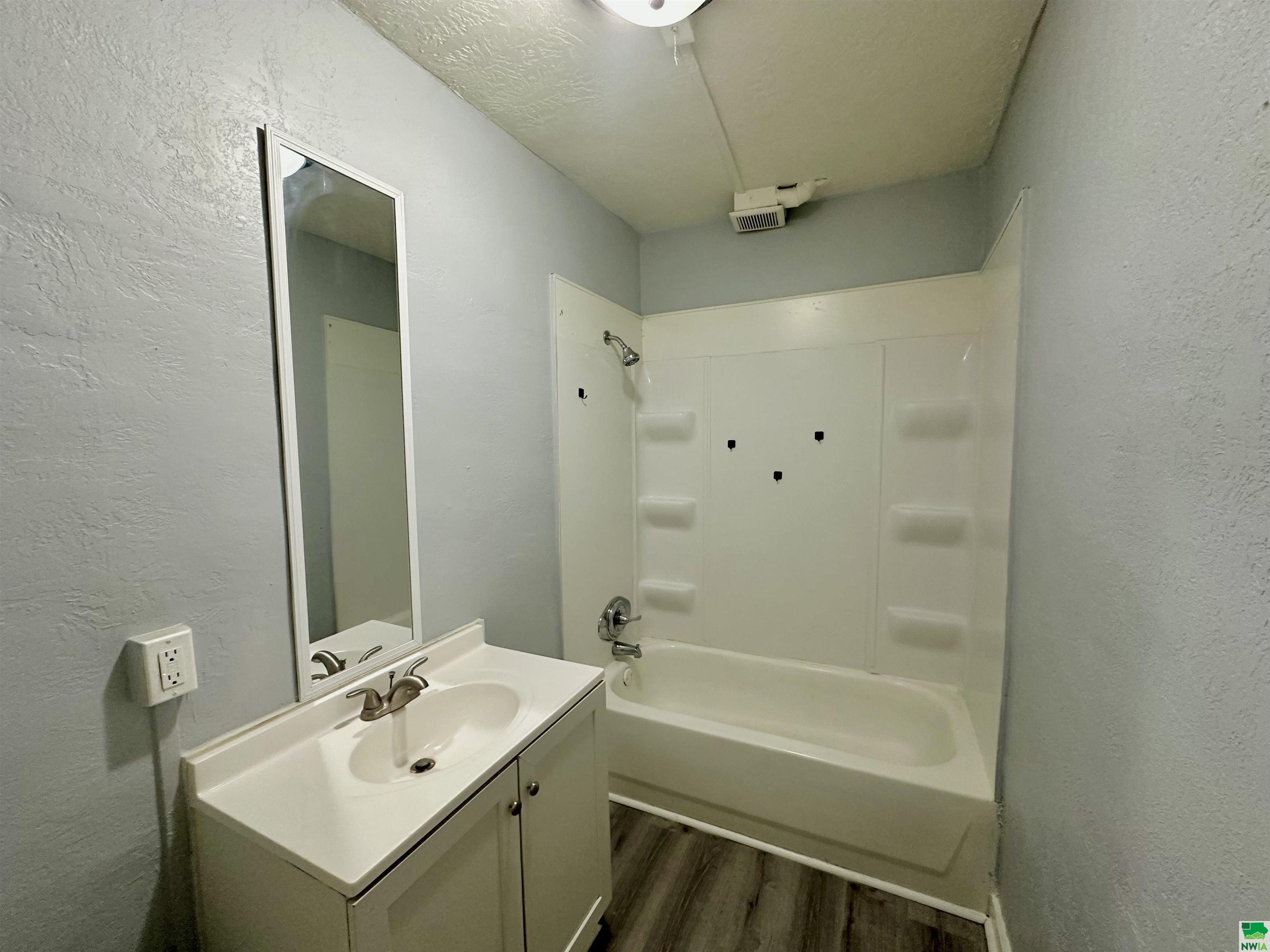 MLS #827164