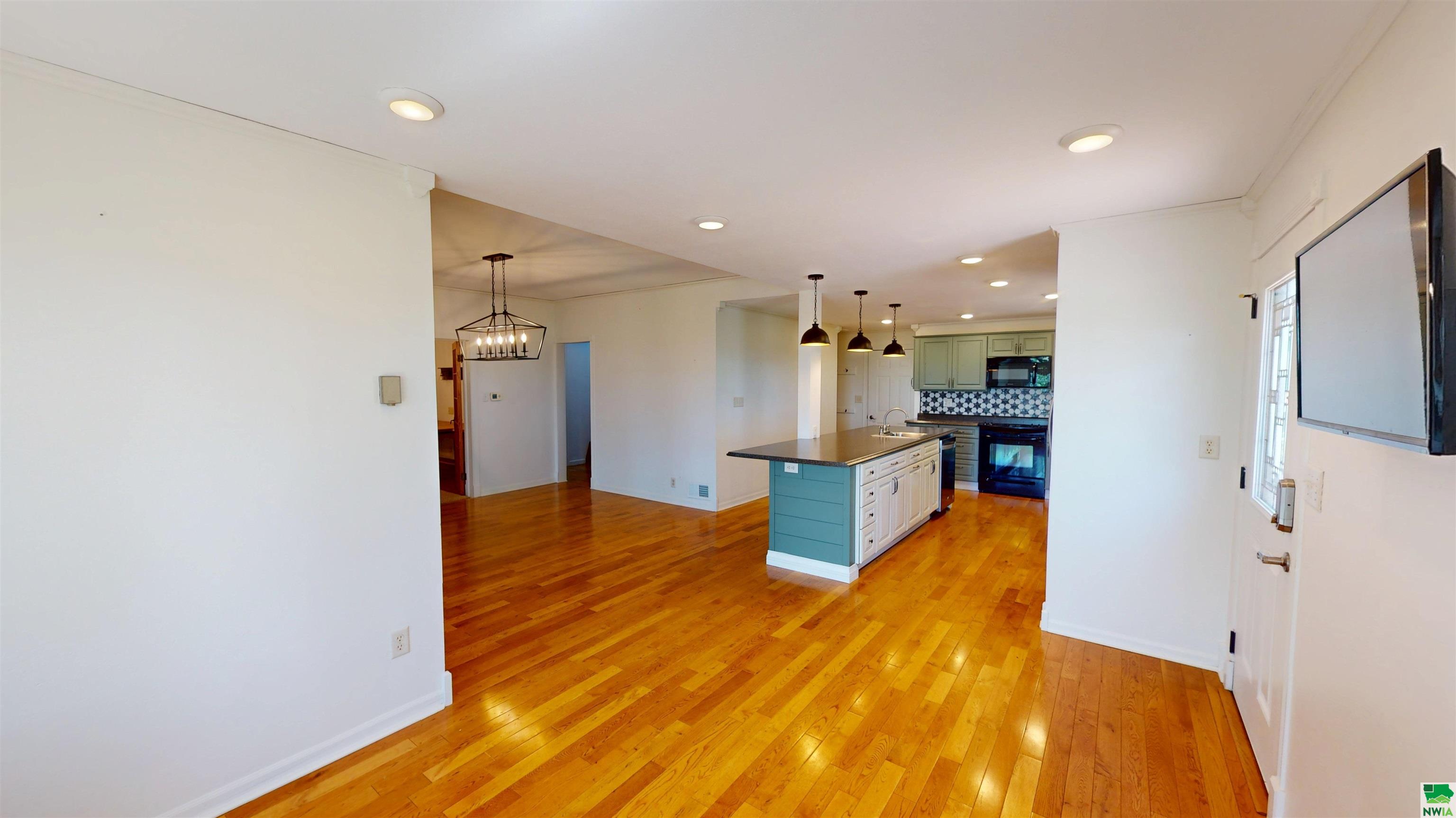 MLS #827168