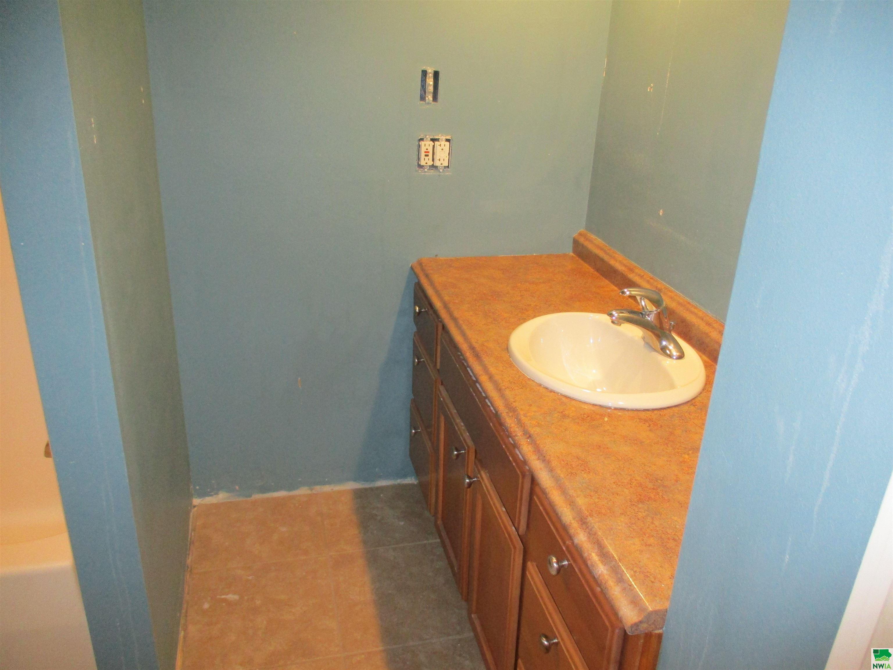 MLS #827168