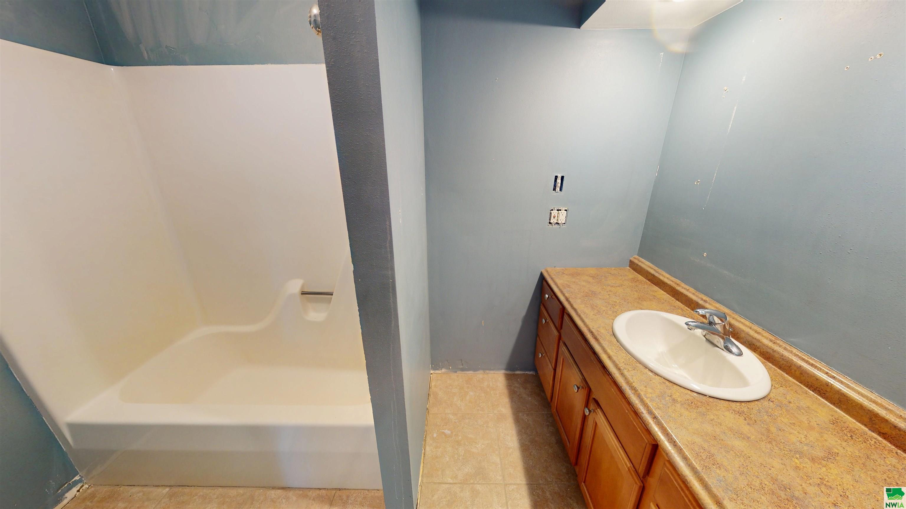 MLS #827168