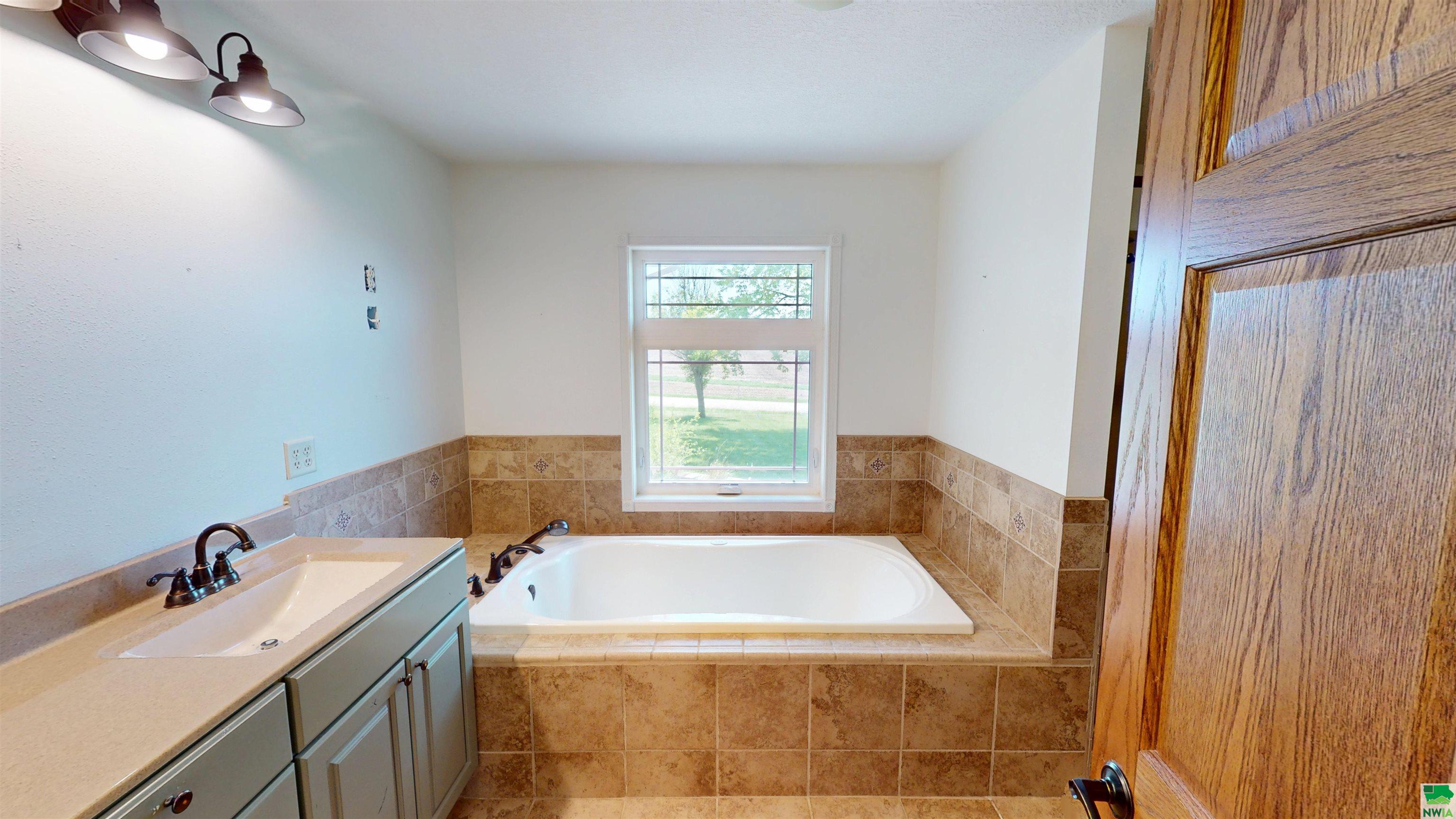 MLS #827168