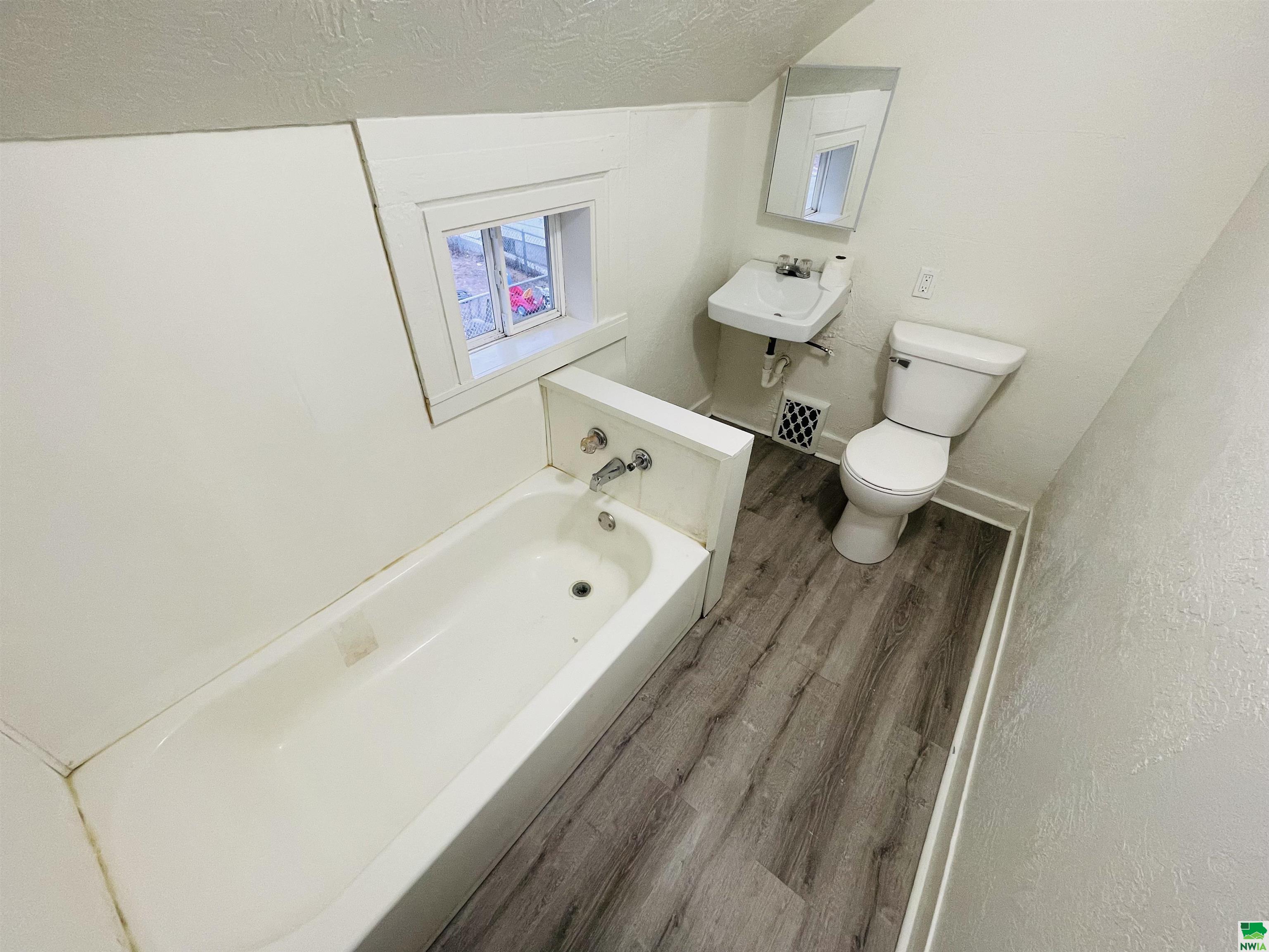 MLS #827182