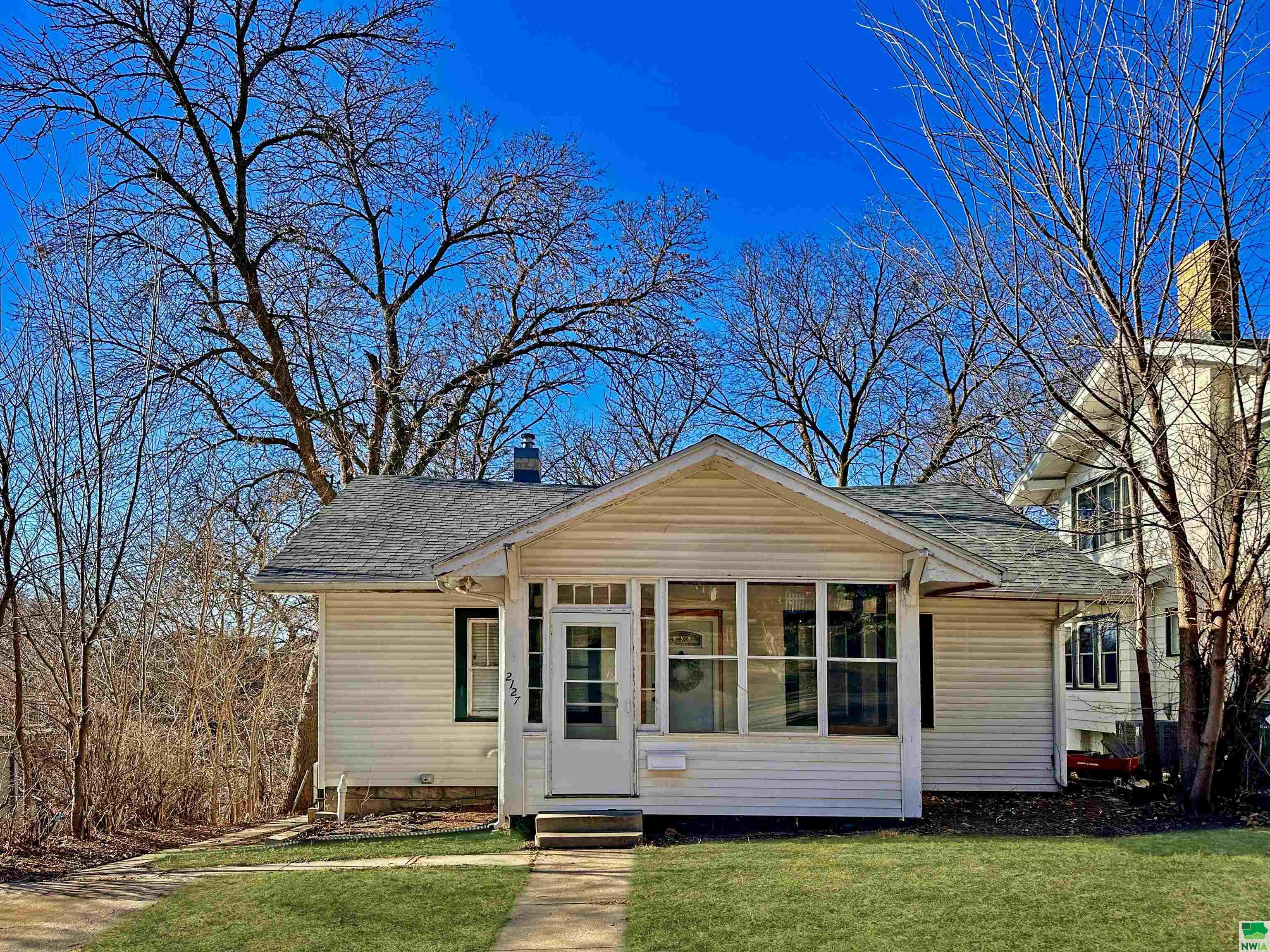 MLS #827196