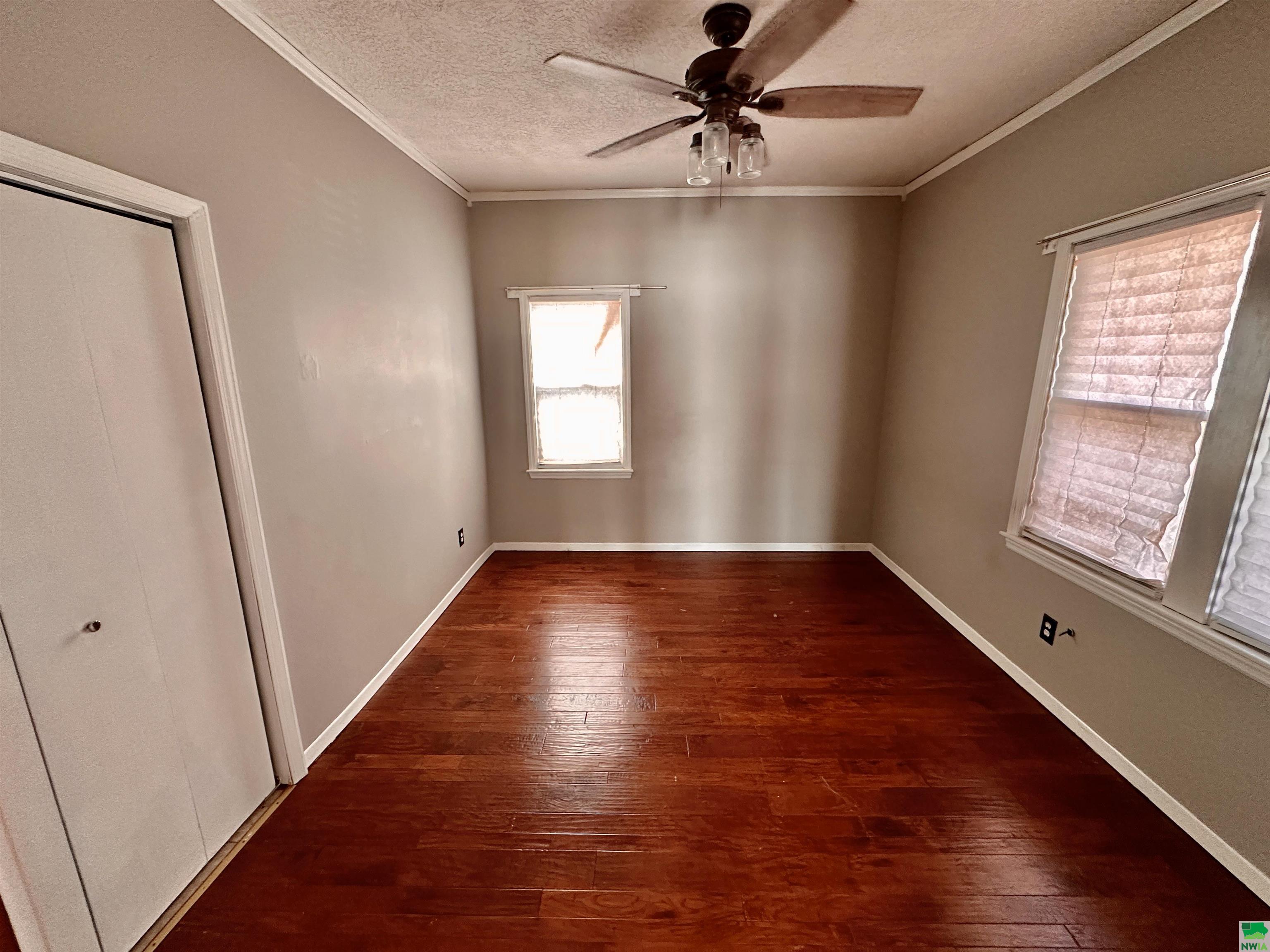 MLS #827196