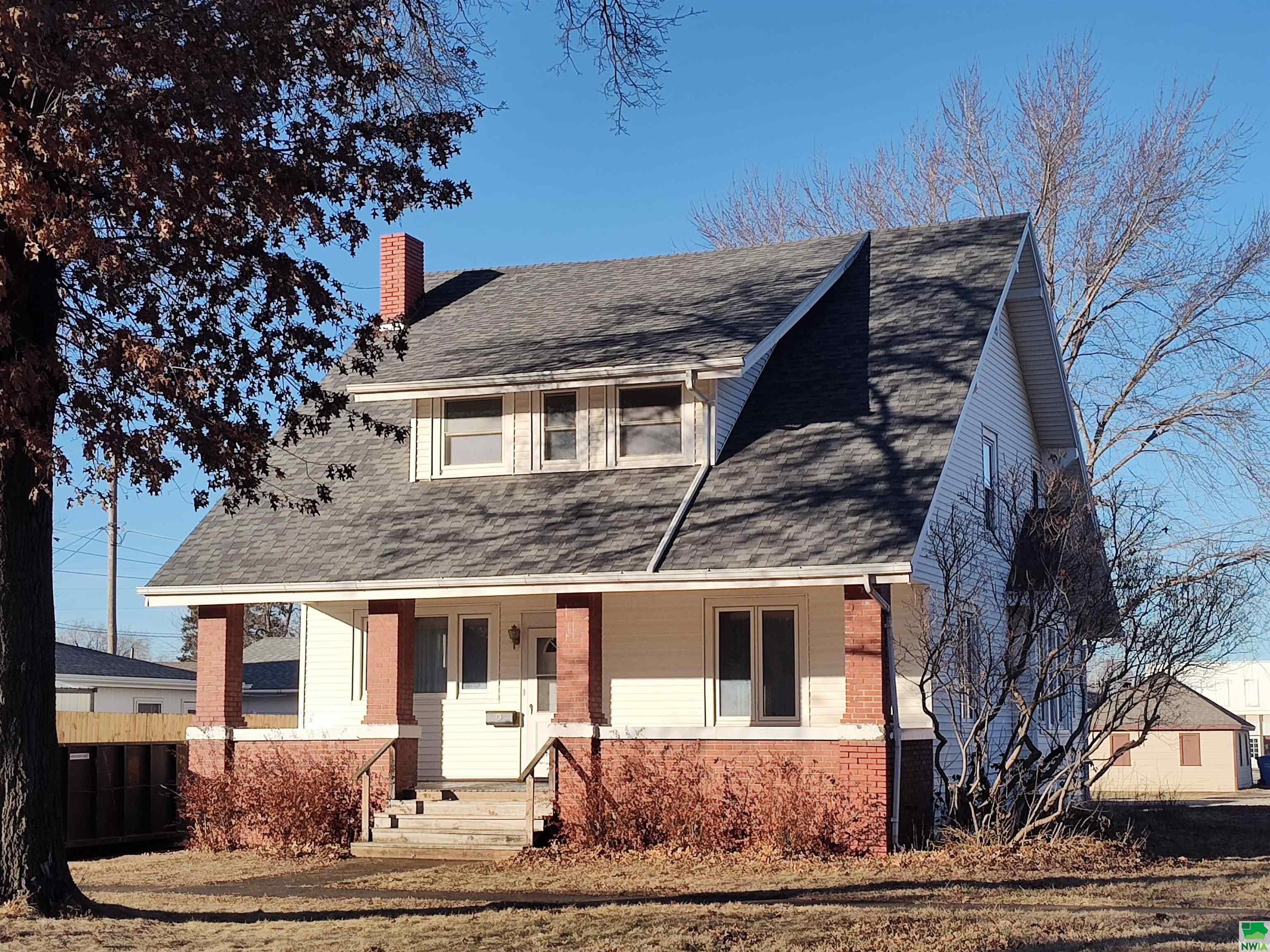 209 1st St SE, LeMars, IA 51031 