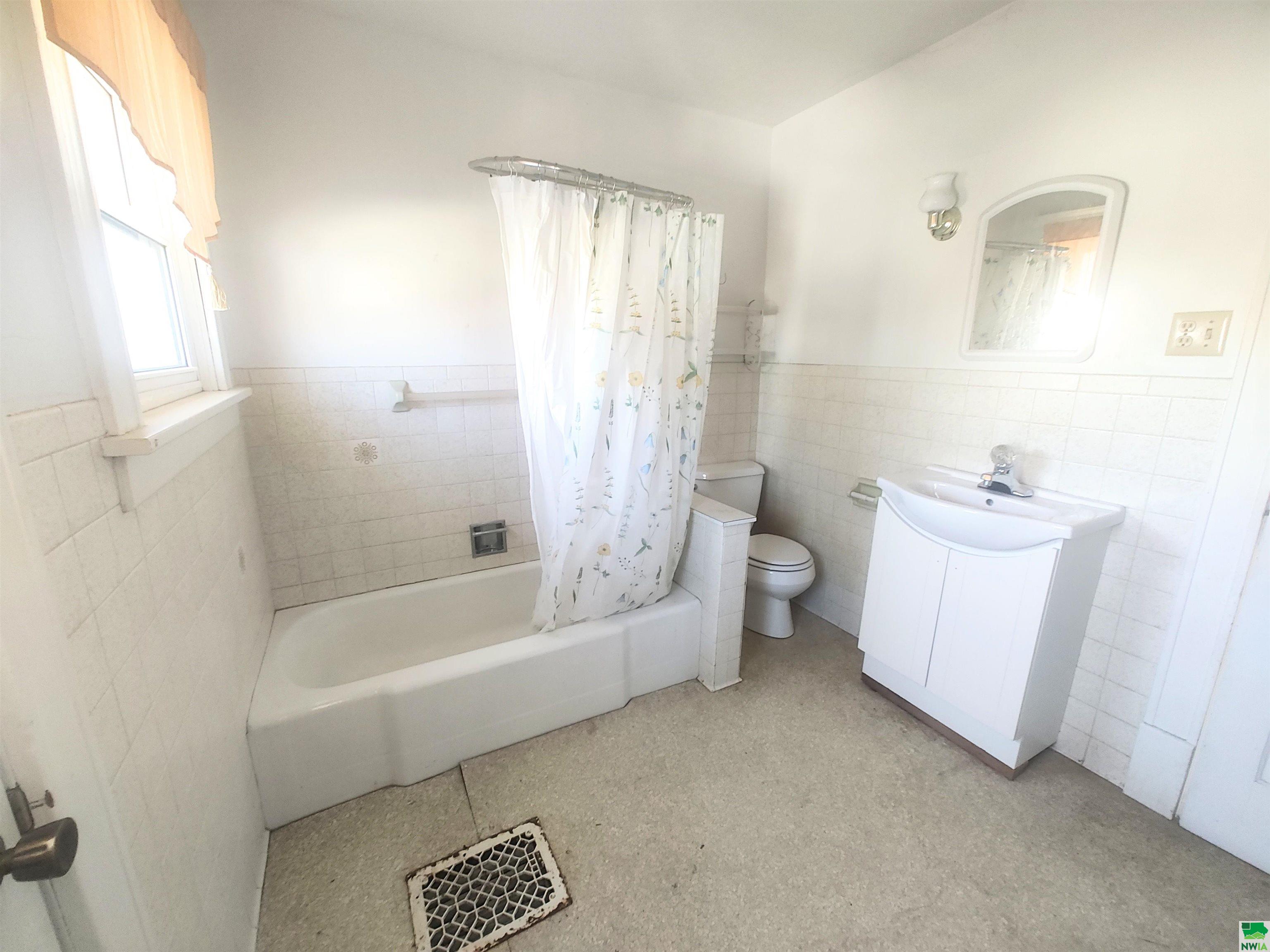 MLS #827197
