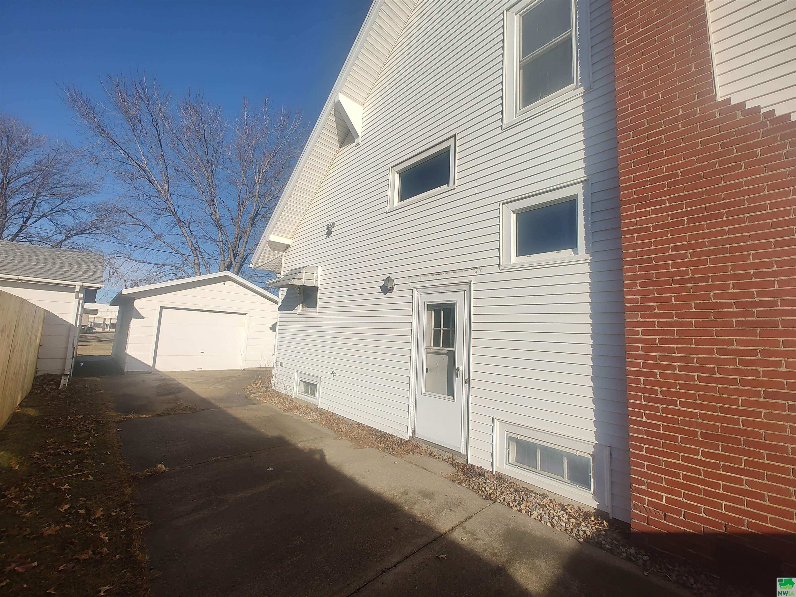 MLS #827197