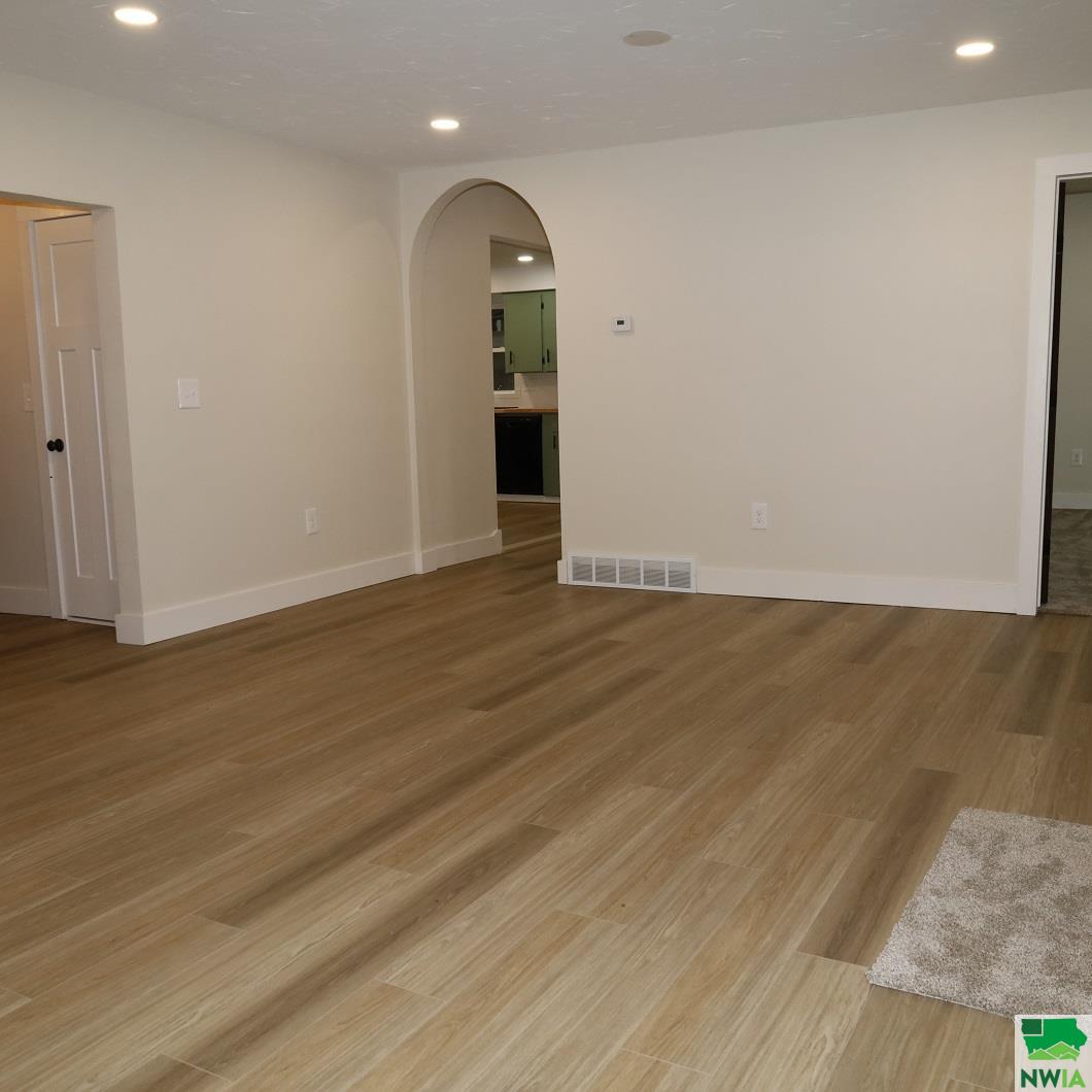 MLS #827206